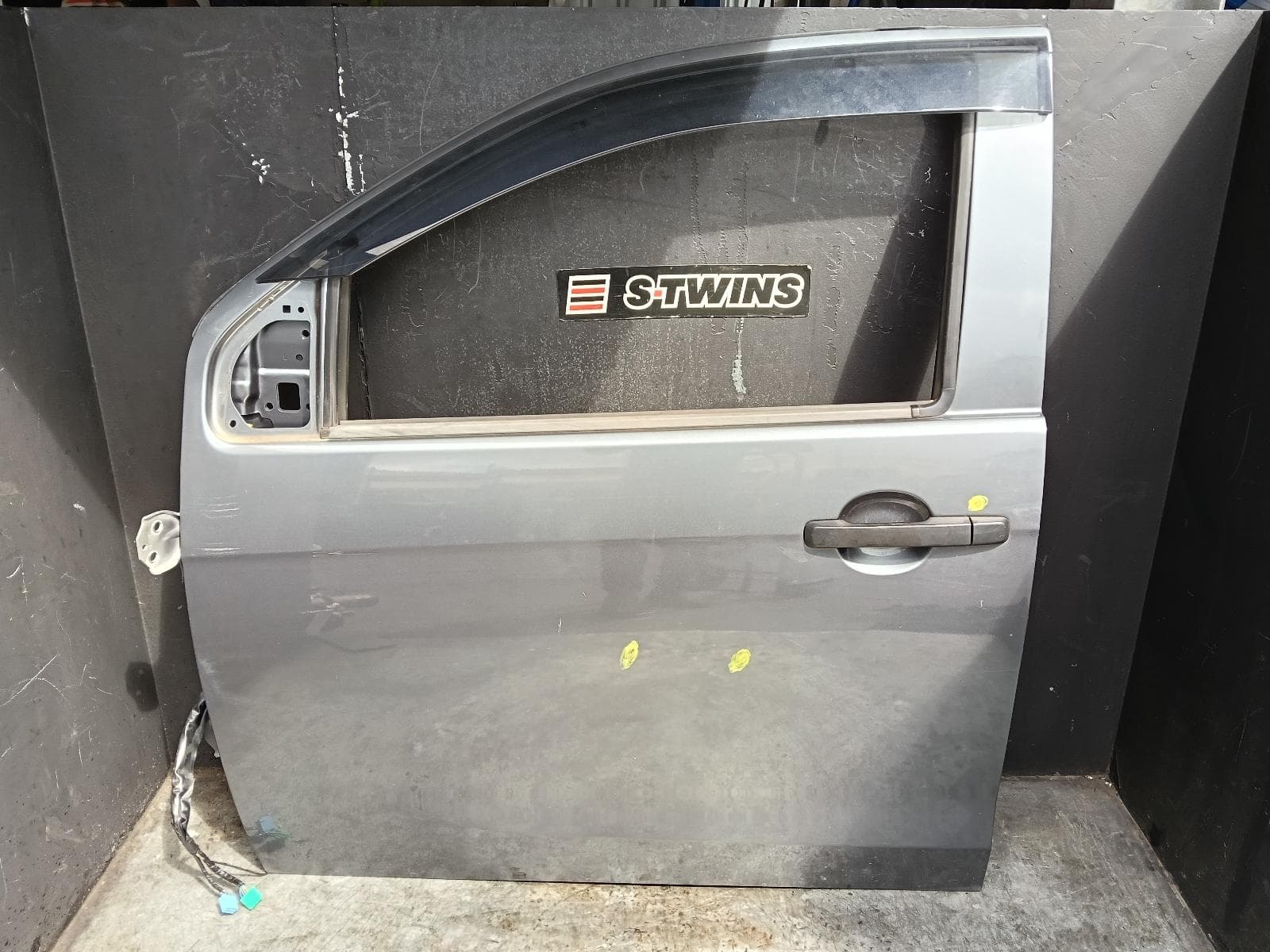 Used auto part listing image: 2018 ISUZU DMAX LEFT FRONT DOOR RC, EXTRA/DUAL CAB, 05/12-06/20
