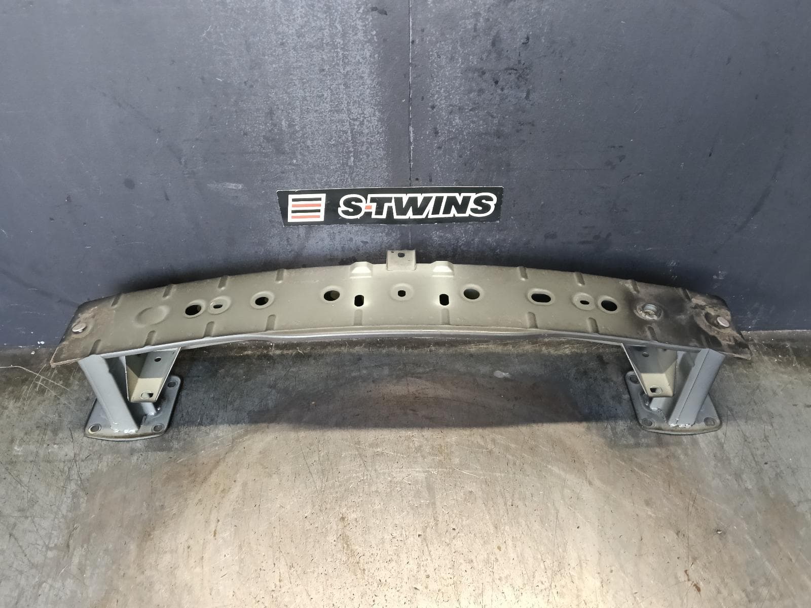 Used auto part listing image: 2017 MAZDA CX5 F BAR REINFORC BRACK MAIN REINFORCEMENT, KF, 02/17-08/21