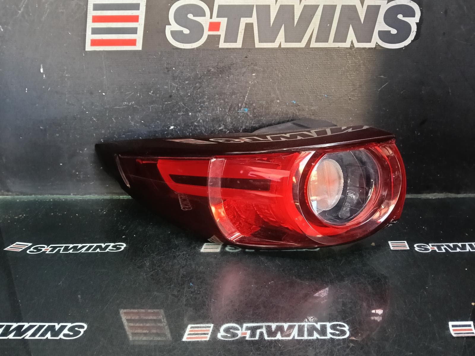 Used auto part listing image: 2017 MAZDA CX5 LEFT TAILLIGHT IN BODY, W/ LED TYPE, KF, 02/17-08/21