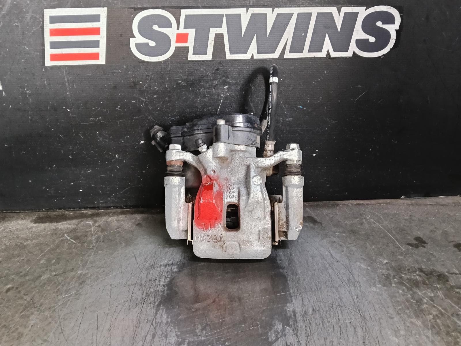 Used auto part listing image: 2017 MAZDA CX5 CALIPER LH REAR, KF, 02/17-03/26 (AUS ONLY)