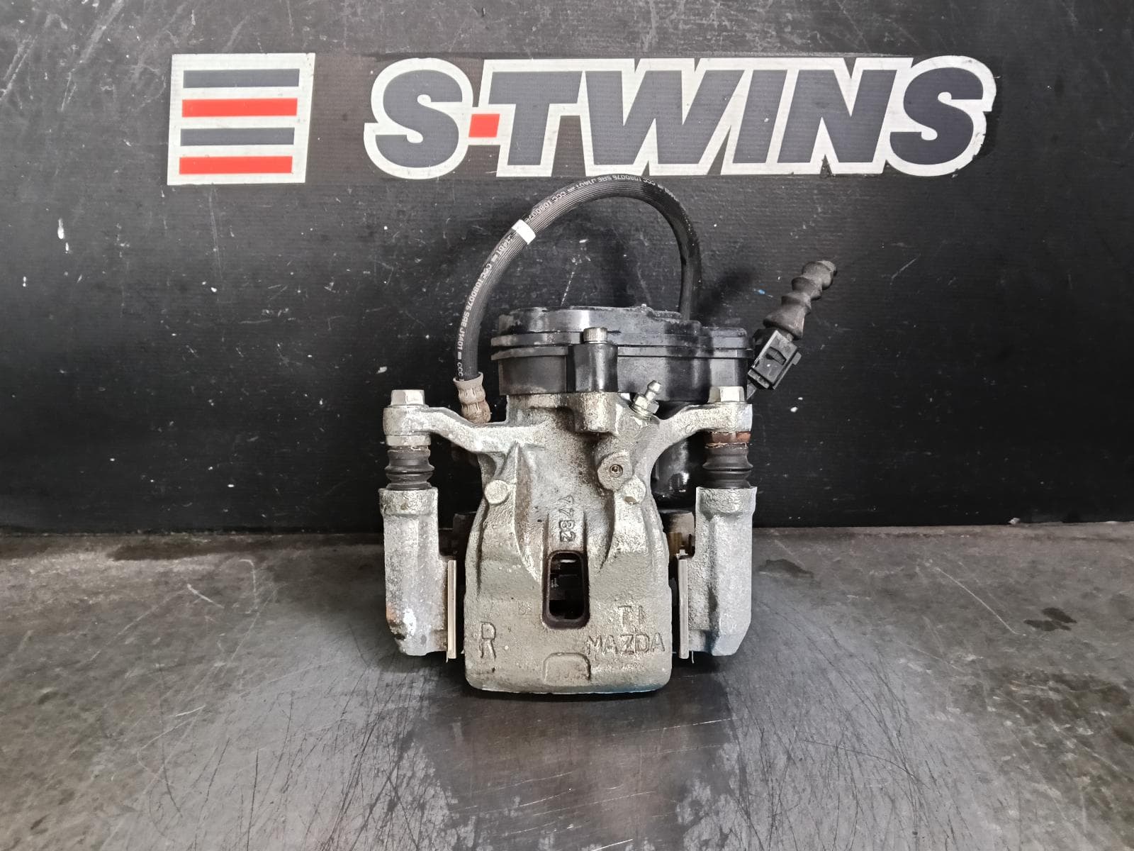 Used auto part listing image: 2017 MAZDA CX5 CALIPER RH REAR, KF, 02/17-03/26 (AUS ONLY)