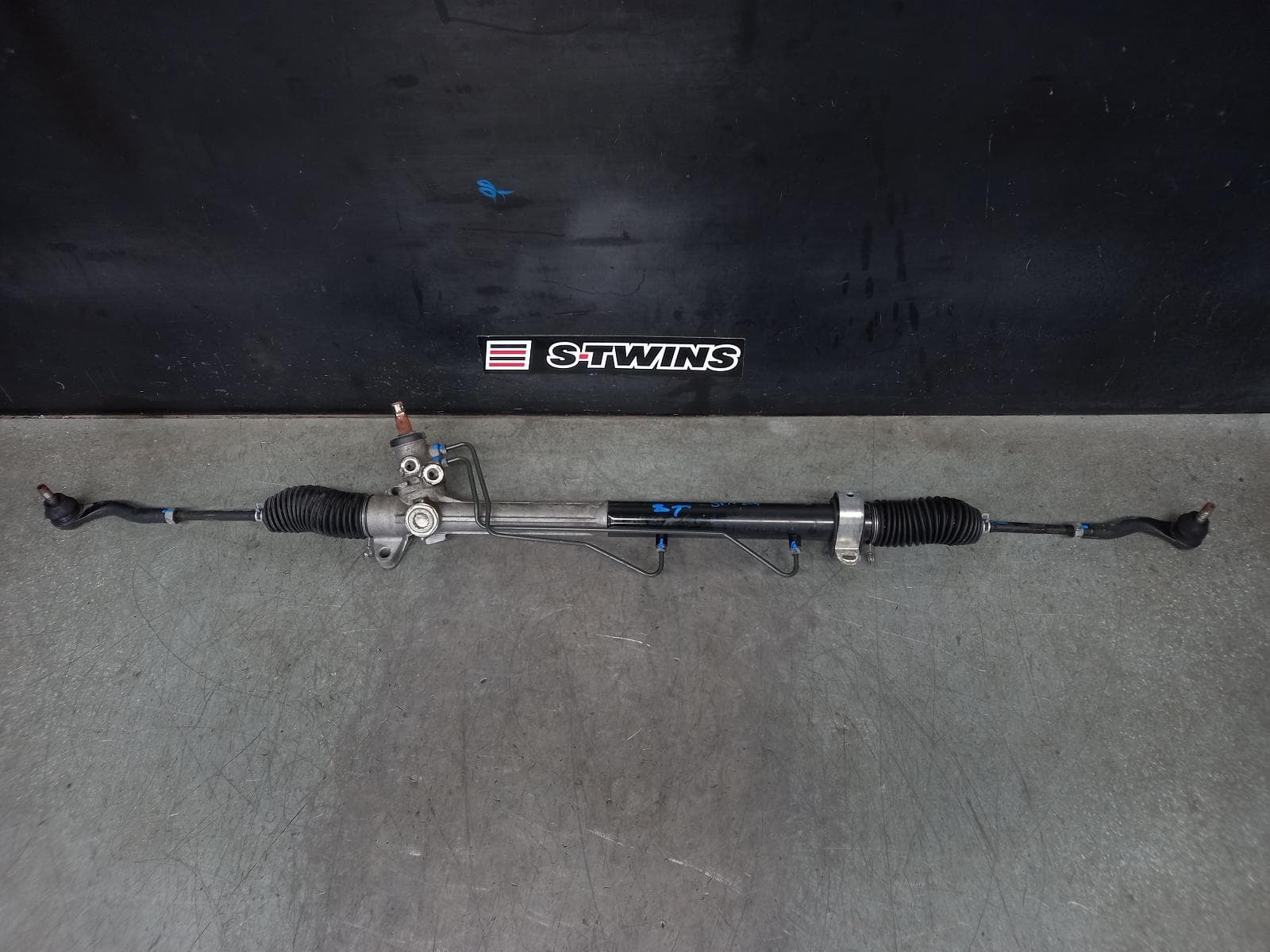 Used auto part listing image: 2013 HOLDEN COMMODORE STEERING BOX RACK VE, 09/11-05/13 0000367507