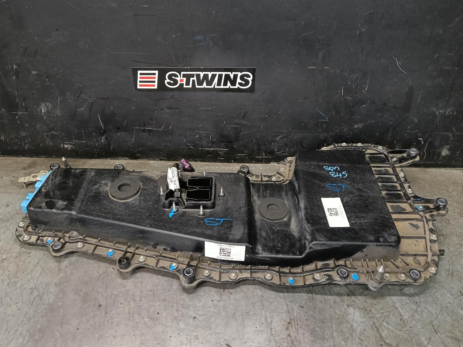 Used auto part listing image: 2020 LAND ROVER DISCOVERY SPORT HIGH VOLTAGE BATTERY LITHIUM BATTERY, L550, 07/16- 0000417825