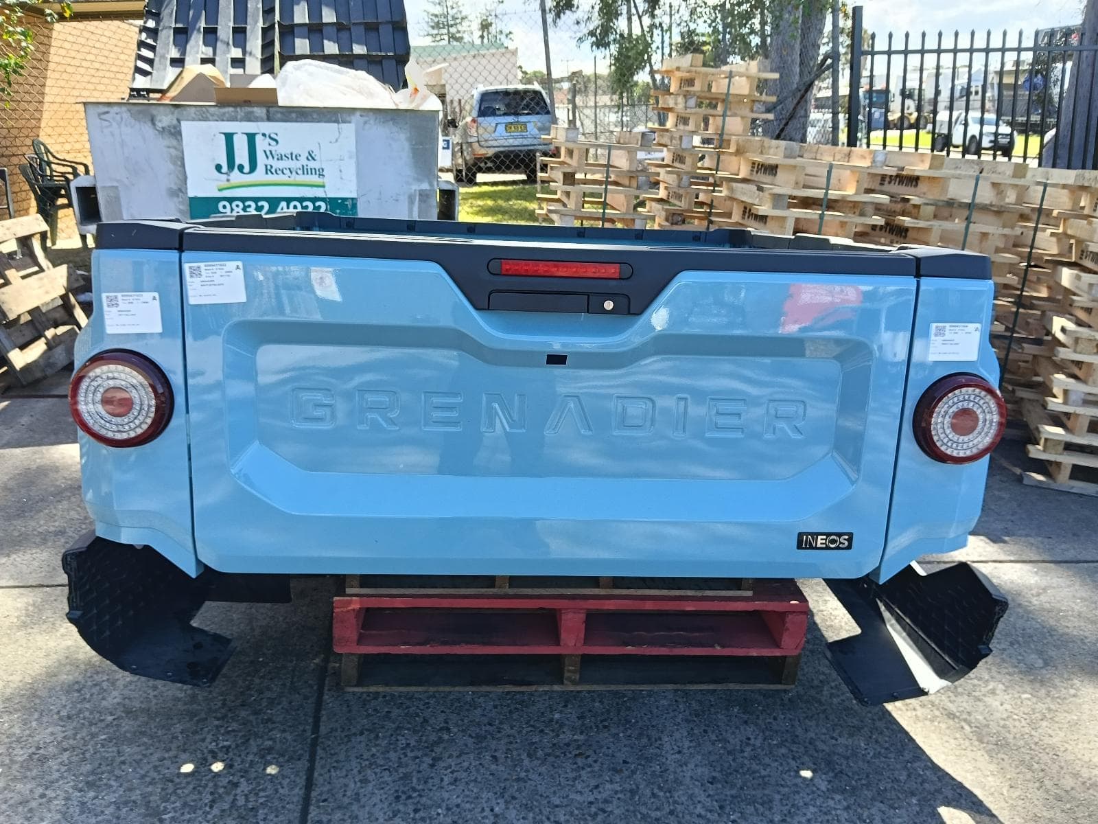Used auto part listing image: 2026 INEOS GRENADIER UTE BACK MK1, 07/22- 0000431021