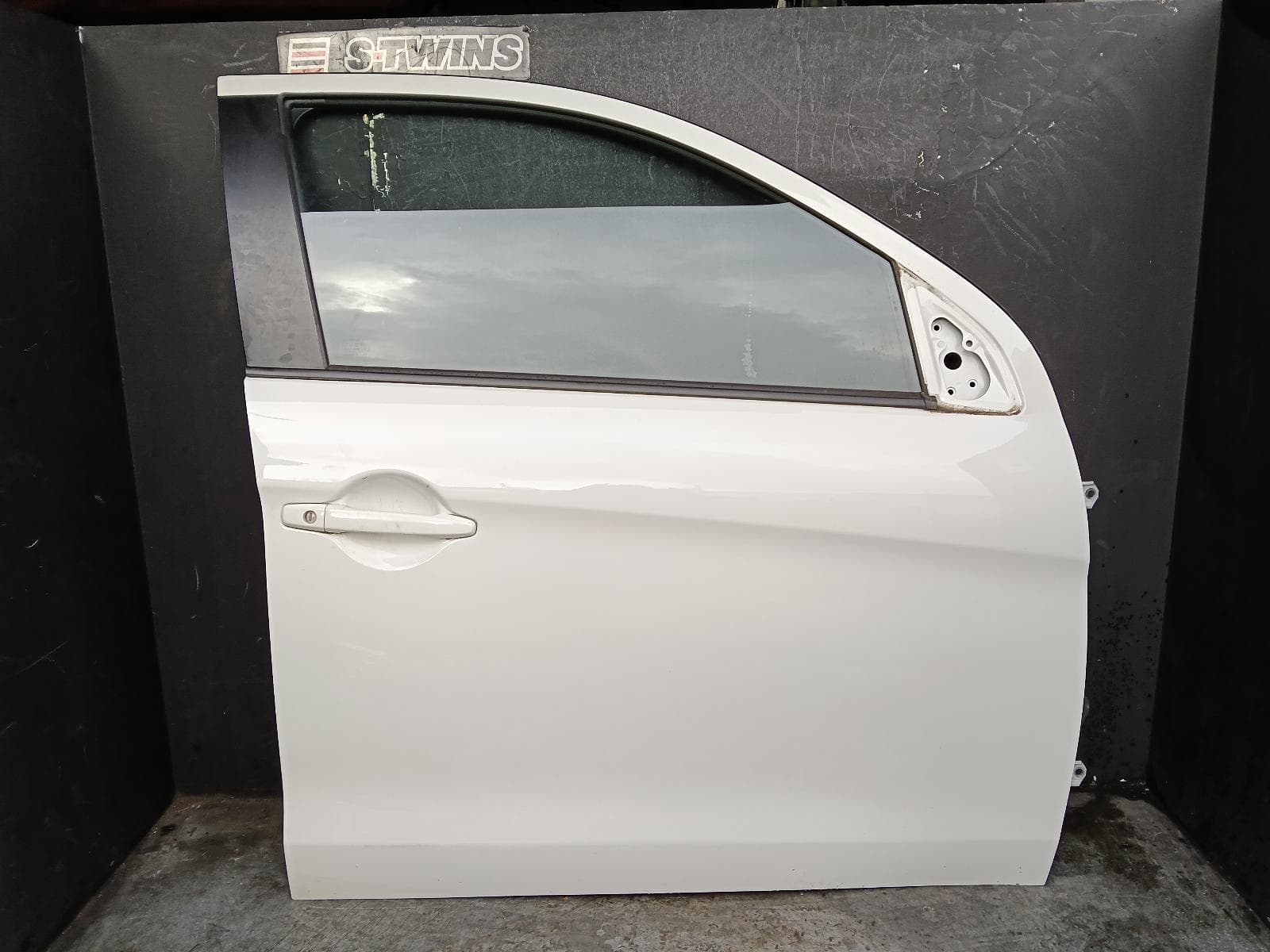 Used auto part listing image: 2021 MITSUBISHI ASX RIGHT FRONT DOOR XC-XD, 07/18