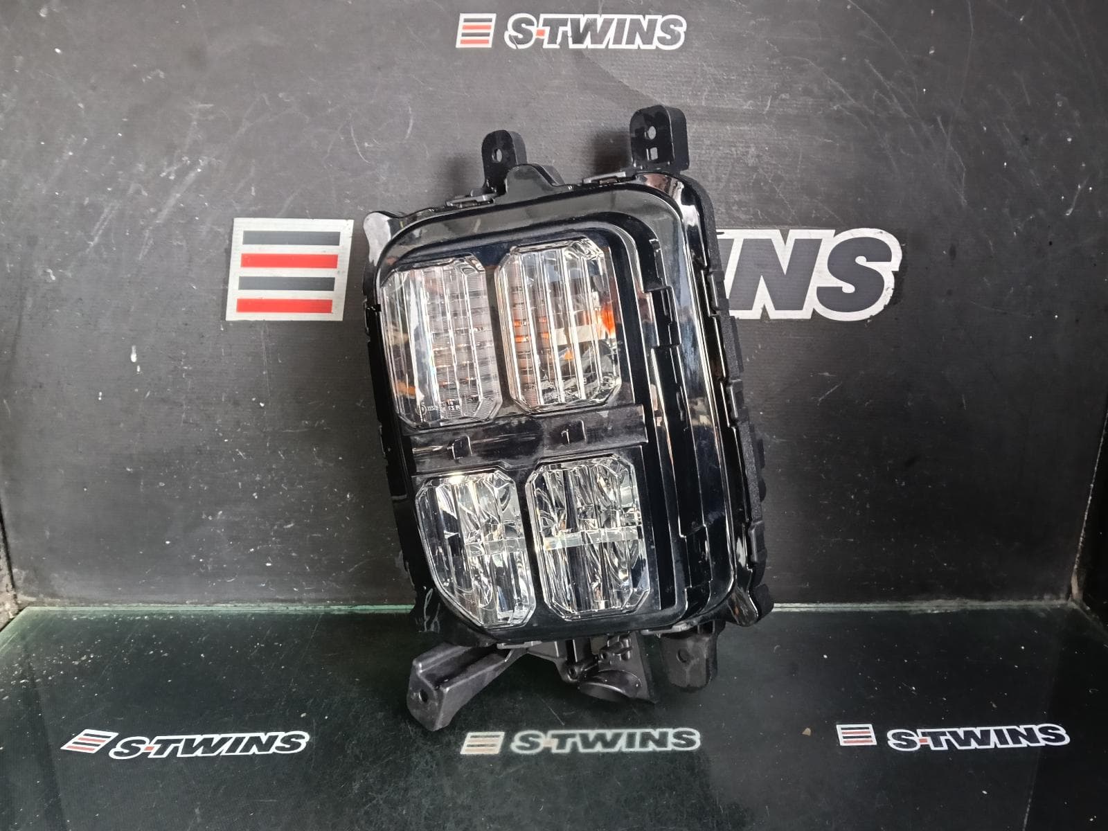 Used auto part listing image: 2021 MITSUBISHI ASX BUMPER FOGLAMP W/ TURN SIGNAL, XD, 08/19