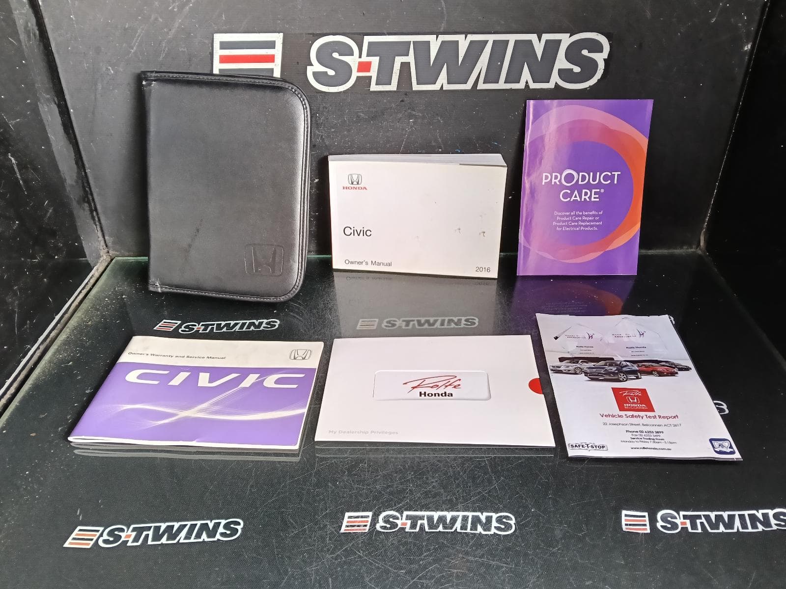 Used auto part listing image: 2016 HONDA CIVIC OWNERS HANDBOOK 10TH GEN, 05/16-08/21