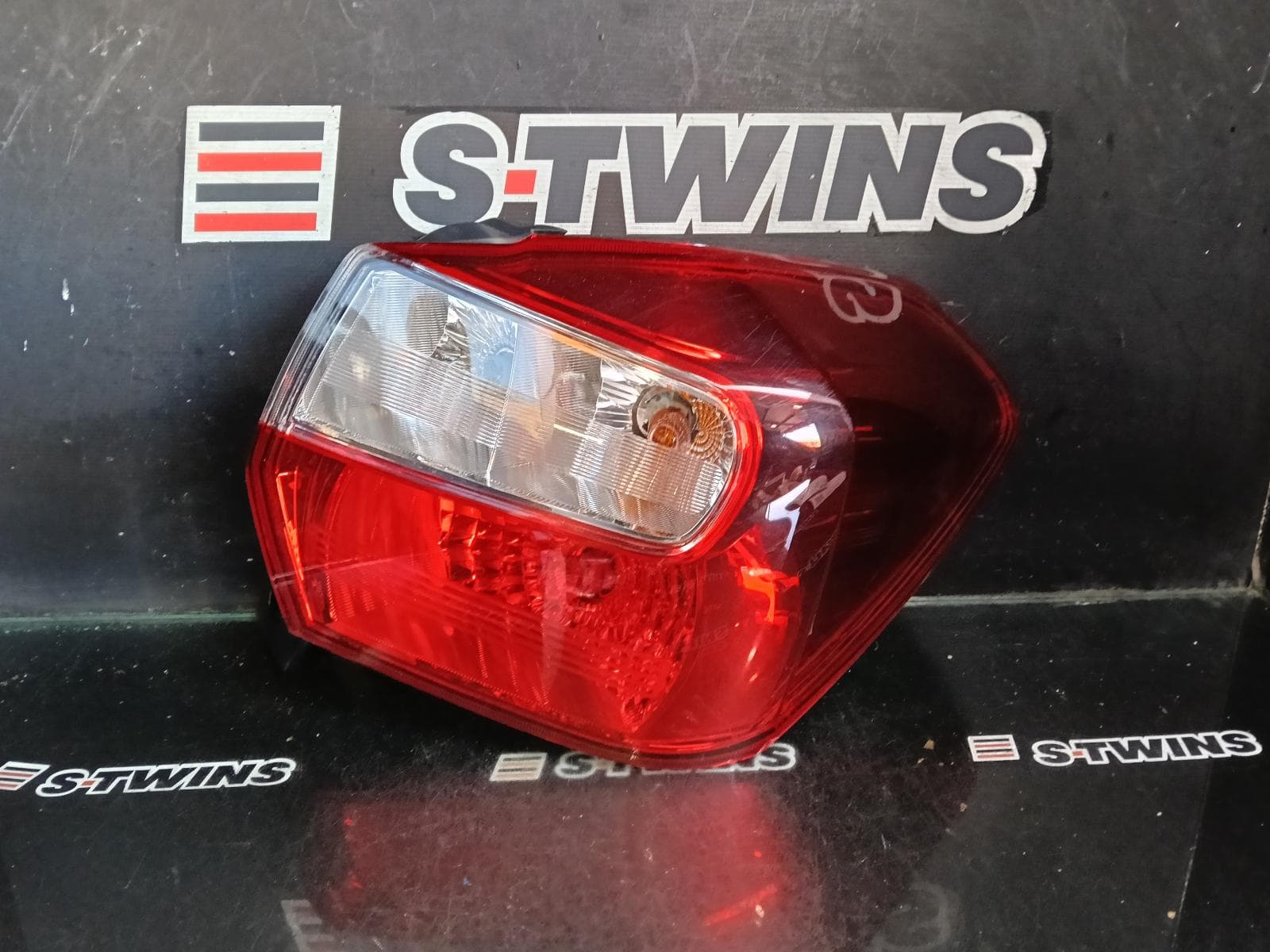 Used auto part listing image: 2016 SUBARU IMPREZA RIGHT TAILLIGHT G4, HATCH, IN BODY, 12/11-08/17