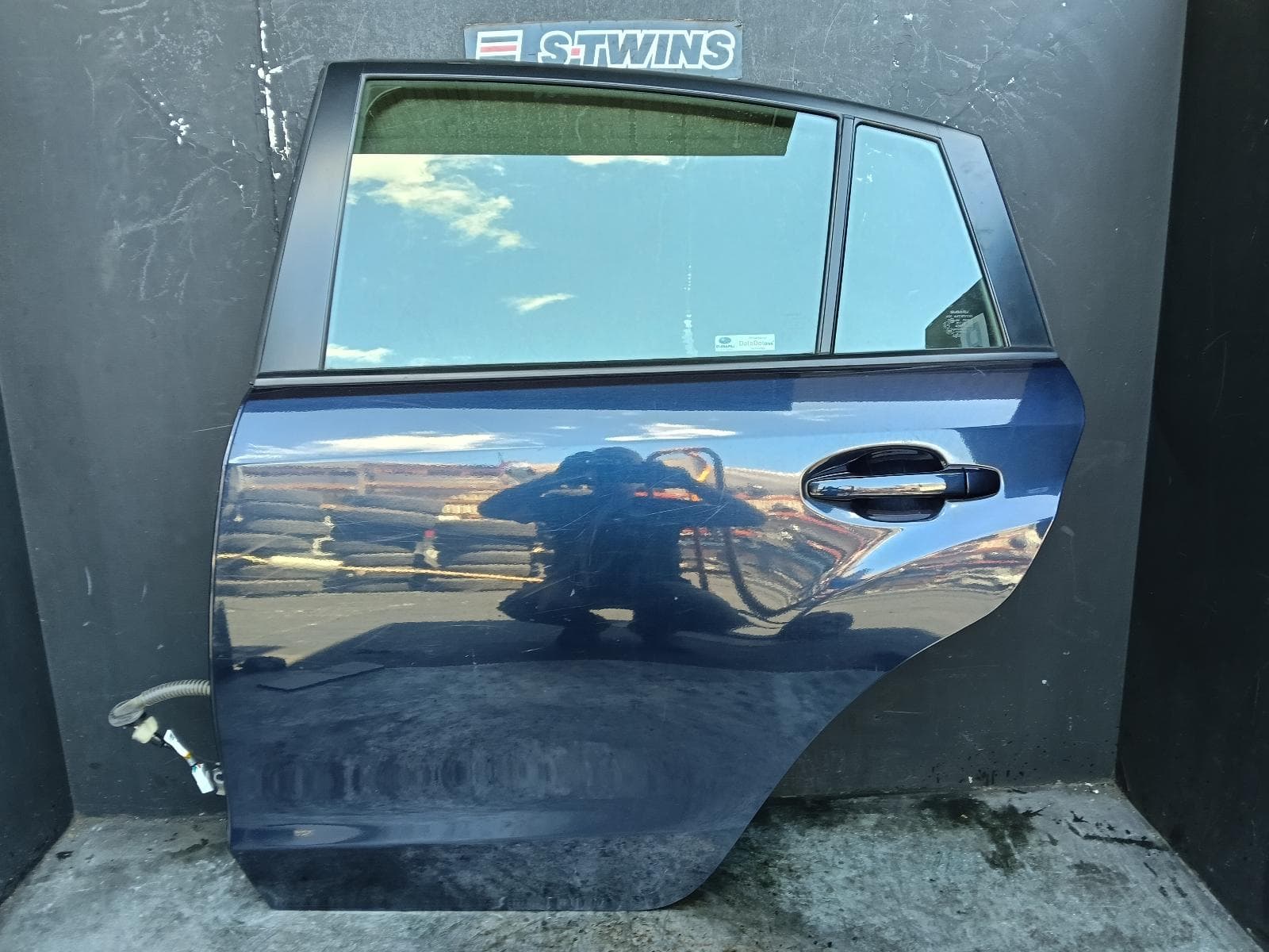 Used auto part listing image: 2016 SUBARU IMPREZA LEFT REAR DOOR SLIDING G4, HATCH, 12/11-08/17