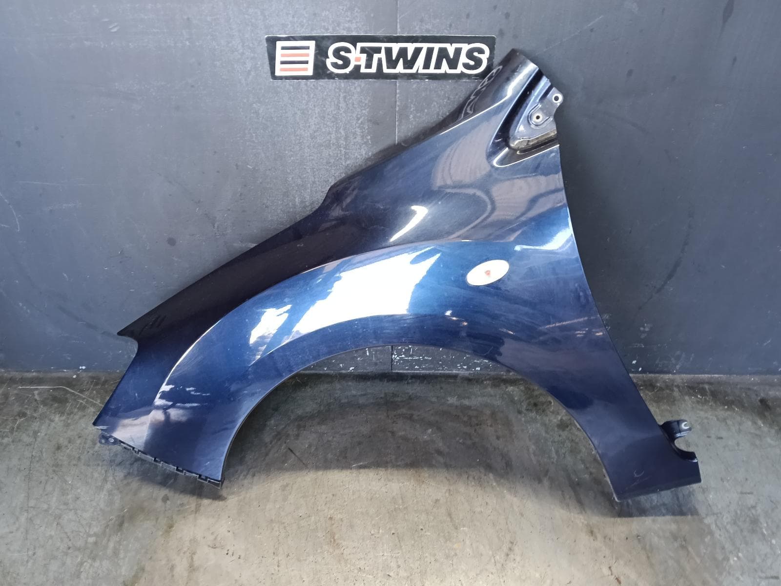 Used auto part listing image: 2016 SUBARU IMPREZA LEFT GUARD G4, HATCH/SEDAN, W/ INDICATOR TYPE, 12/11-08/17