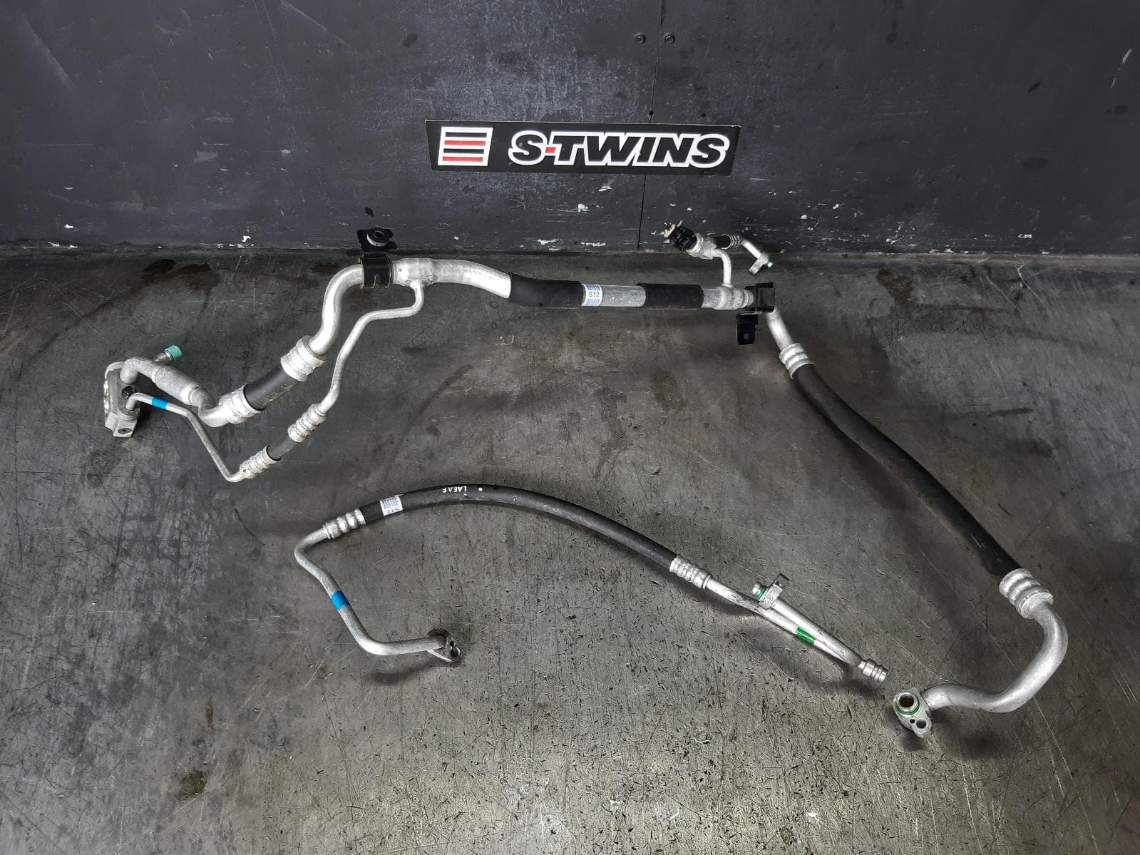 Used auto part listing image: 2016 HYUNDAI I30 A C HOSES PETROL, 1.8, G4NB, UNDER BONNET SET, GD, 03/12-02/17 0000368032
