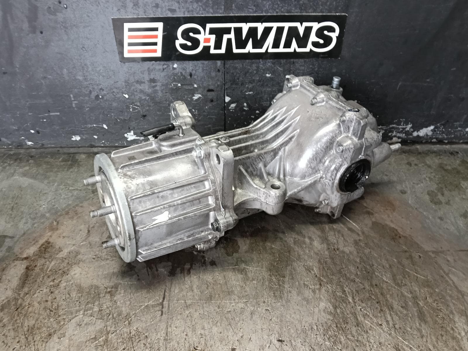 Used auto part listing image: 2020 NISSAN XTRAIL DIFFERENTIAL CENTRE 2.5, AUTO T/M, T32, PETROL, 5.694 RATIO, 02/14-07/22 0000393464