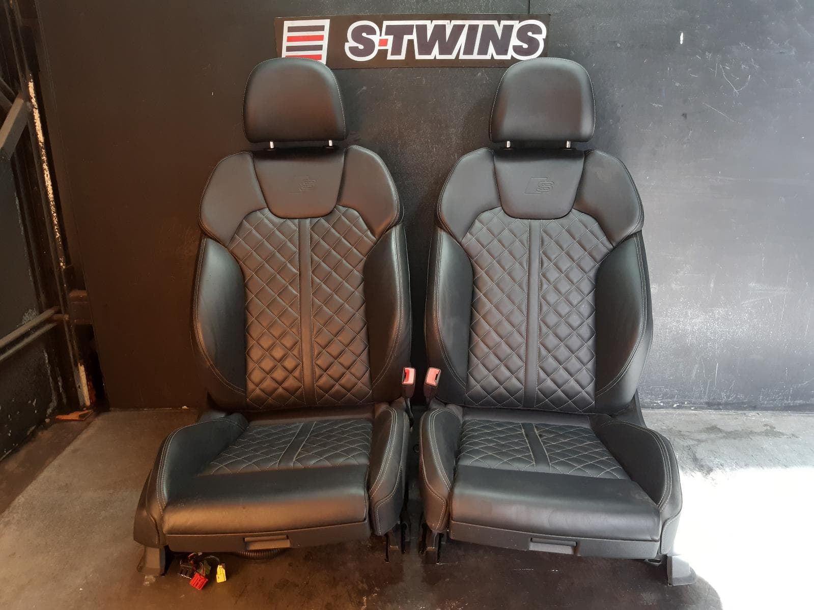 Used auto part listing image: 2019 AUDI Q5 COMPLETE INTERIOR LEATHER, SQ5, FY, 02/17- 0000266527