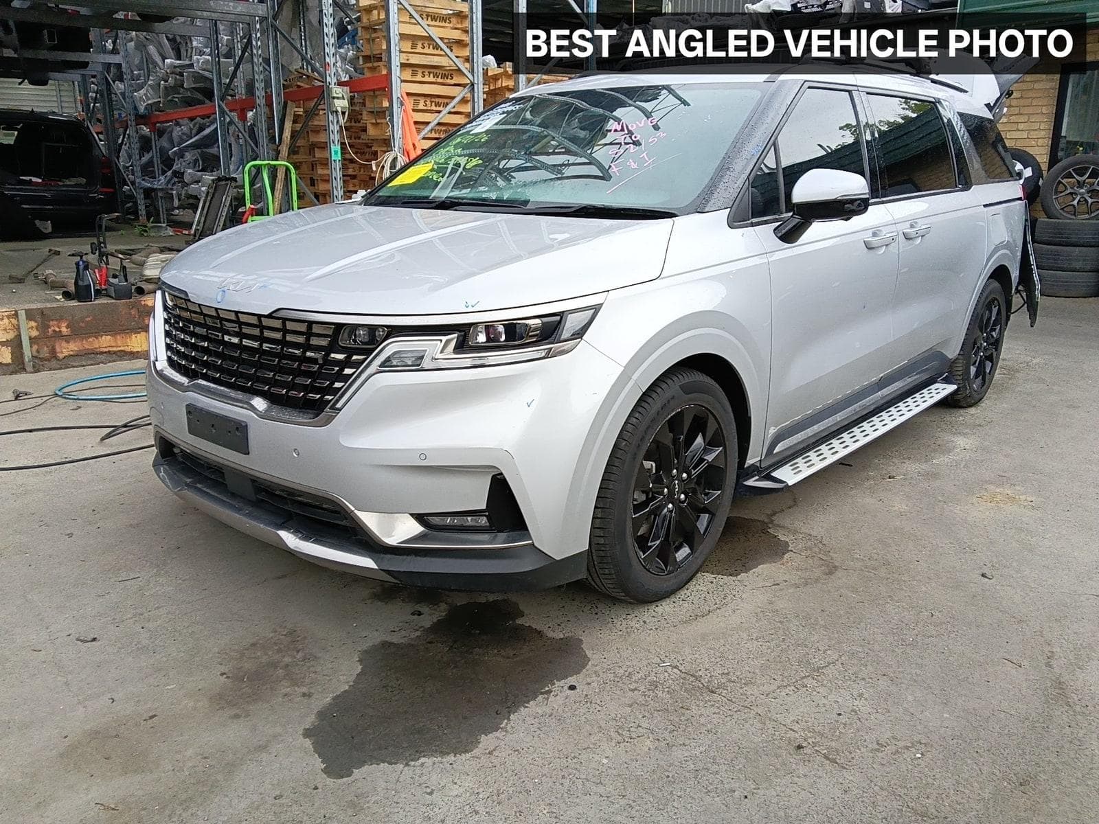 Used auto part listing image: 2022 KIA CARNIVAL/GRAND CARNIVAL DOOR TRIM RH FRONT, KA4, LEATHER, 10/20