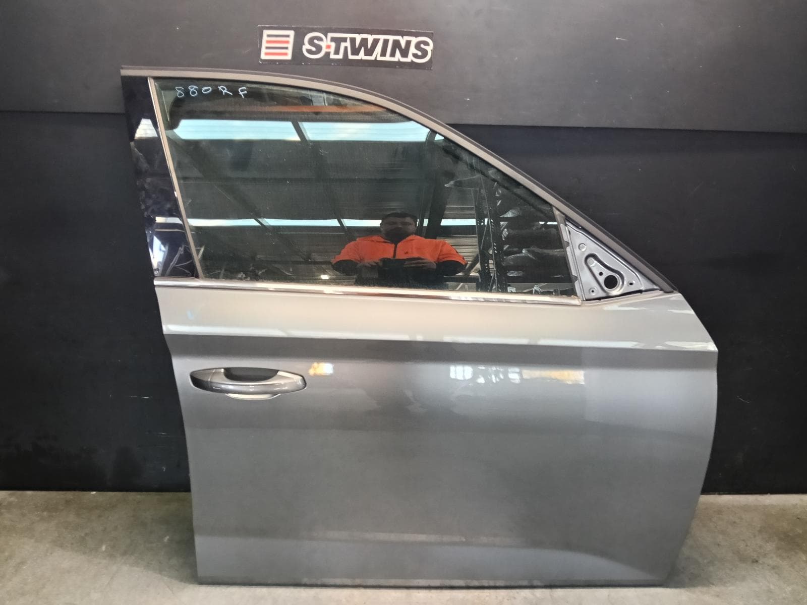 Used auto part listing image: 2022 SKODA KAMIQ RIGHT FRONT DOOR NW, 06/20- 0000413990