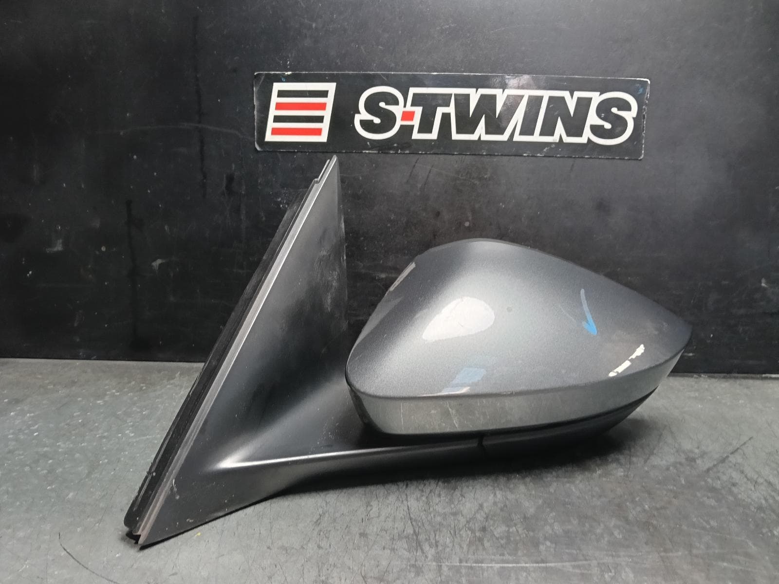 Used auto part listing image: 2022 SKODA KAMIQ LEFT DOOR MIRROR NW, POWER FOLD, W/ ONLY LANE KEEPING SYSTEM TYPE, 06/20- 0000414098