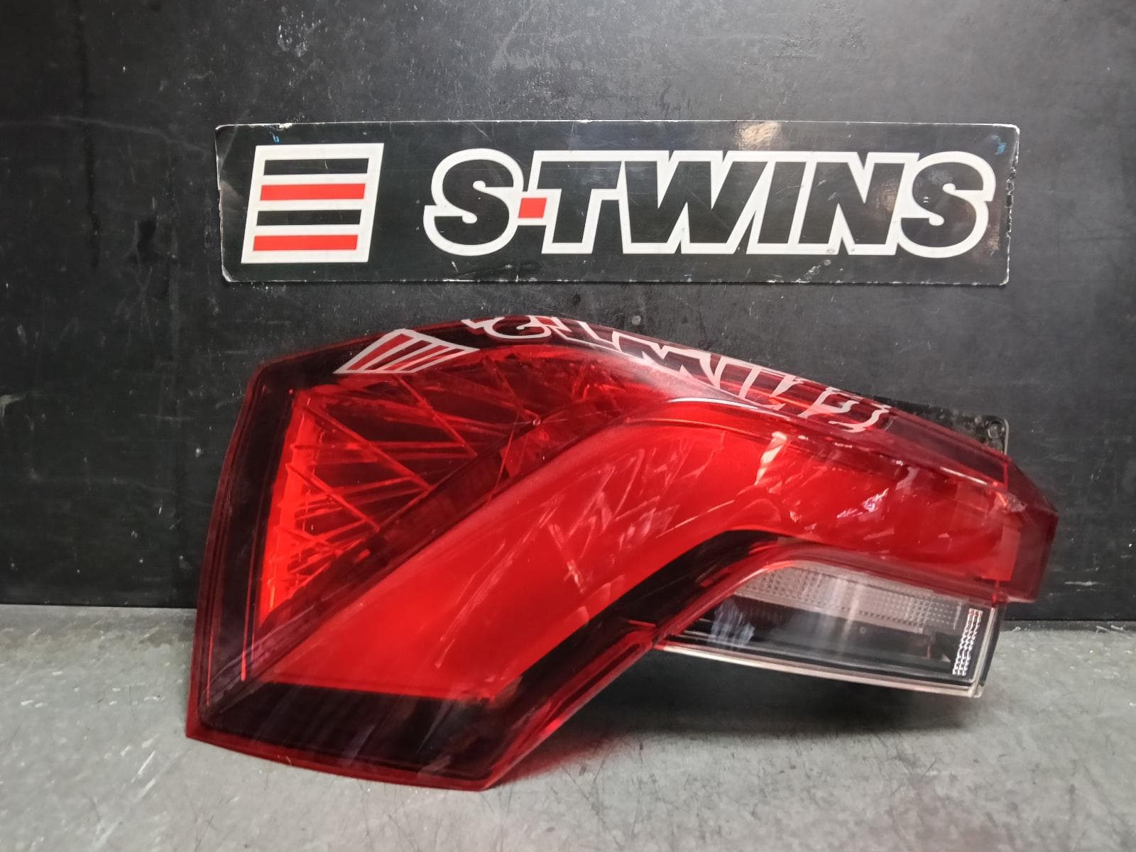 Used auto part listing image: 2022 SKODA KAMIQ LEFT TAILLIGHT NW, IN BODY, LED TYPE, 06/20-01/24 0000414100