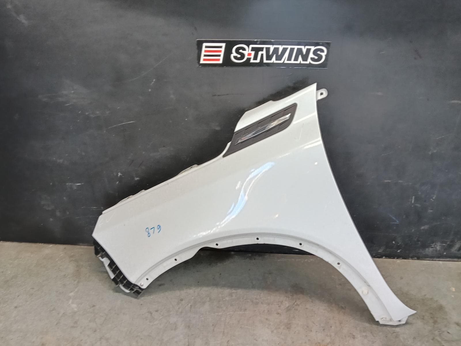 Used auto part listing image: 2022 SUZUKI VITARA LEFT GUARD VITARA, LY (VIN TSM), NON INDICATOR TYPE, 06/15- 0000423962