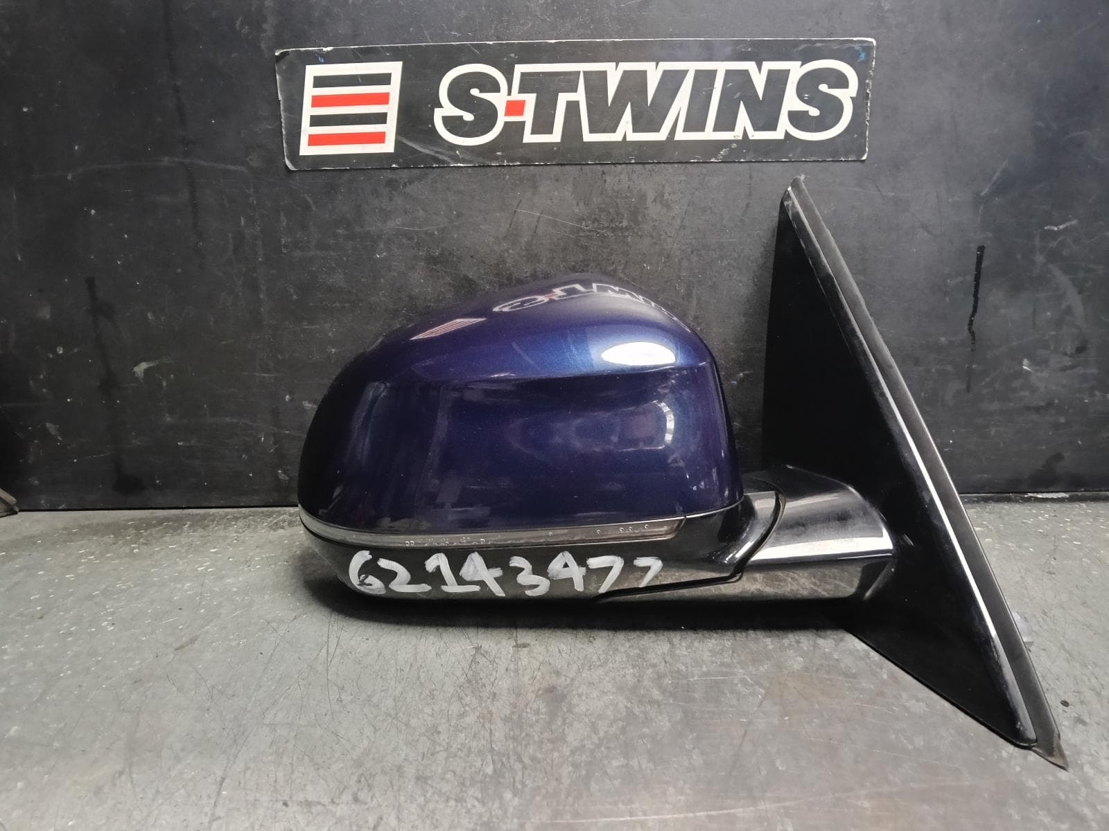 Used auto part listing image: 2022 BMW X5 RIGHT DOOR MIRROR G05, W/ HEATED, MEMORY, DRIVING ASSIST, PARK ASSIST TYPE, COLOUR CODED, 08/18- 0000416498