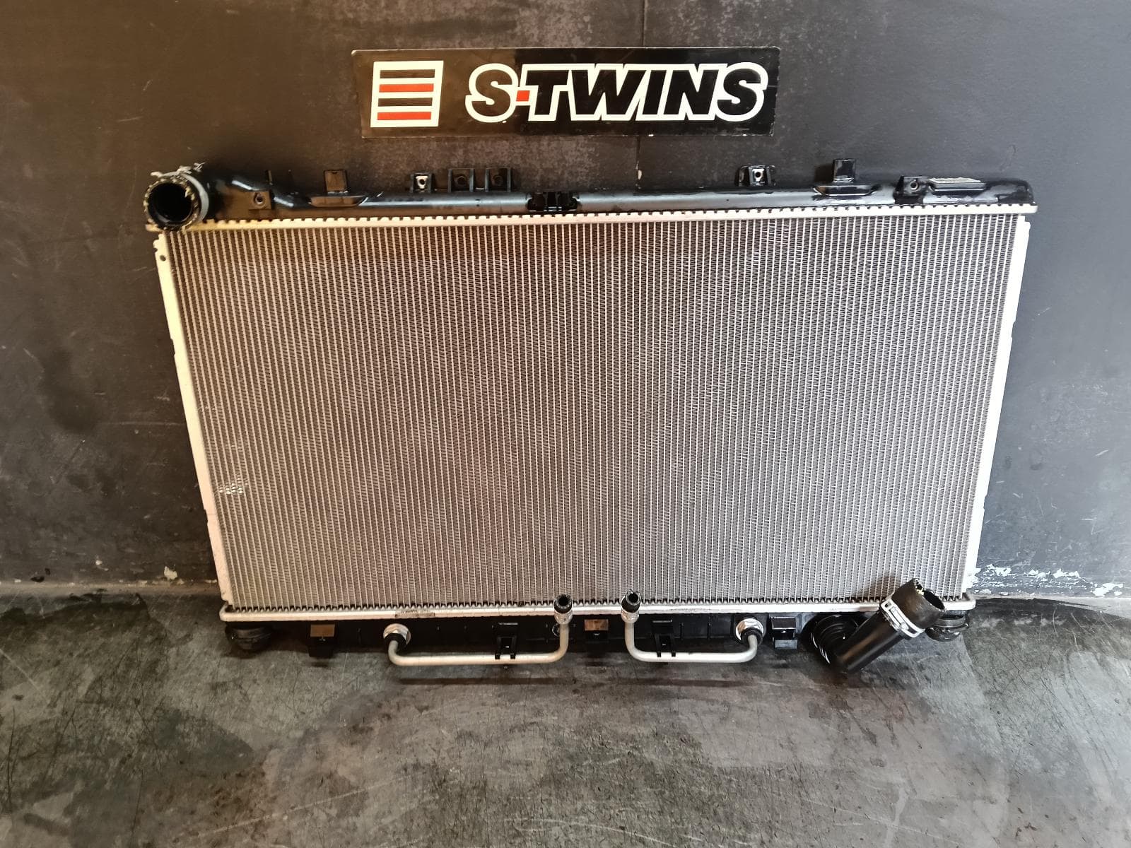 Used auto part listing image: 2016 HOLDEN COMMODORE RADIATOR AUTO, 3.6, VF, PETROL, 09/10-12/17 0000406196