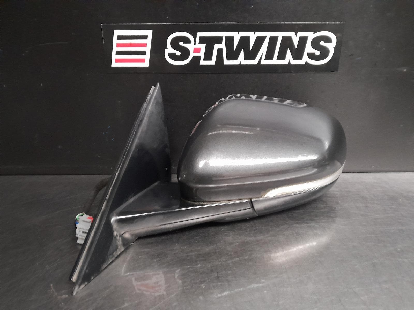 2015 JAGUAR XE LEFT DOOR MIRROR POWER, AUTO DIMMING & BLIND SPOT, NON CAMERA TYPE, COLOUR CODED, X760, 05/15-04/19 0000263683