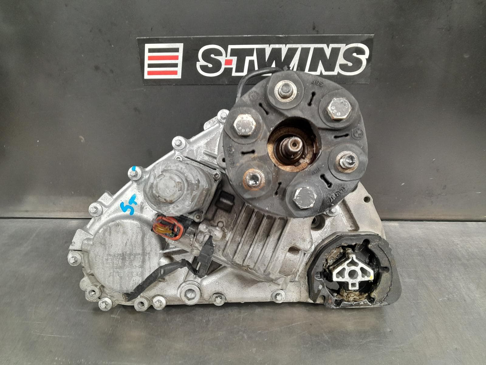 2009 BMW X6 TRANSFER CASE TRANSFER CASE, AUTO, PETROL, 4.4, xDRIVE50i/M, N63/S63, E71, 07/08-05/14 0000303559