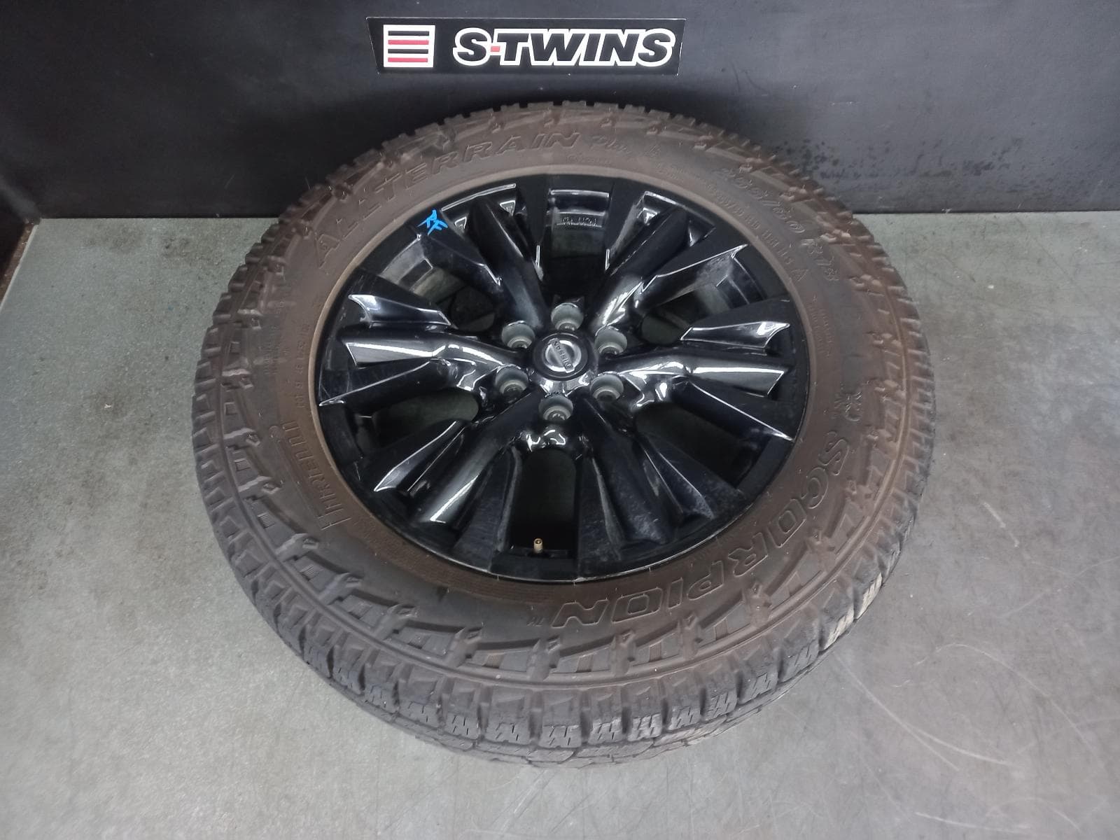 2018 NISSAN NAVARA WHEEL MAG NP300, FACTORY, 18X7IN, 6 Y SPOKE, BLACK, ST/ST-X, 01/17-12/18 0000319129