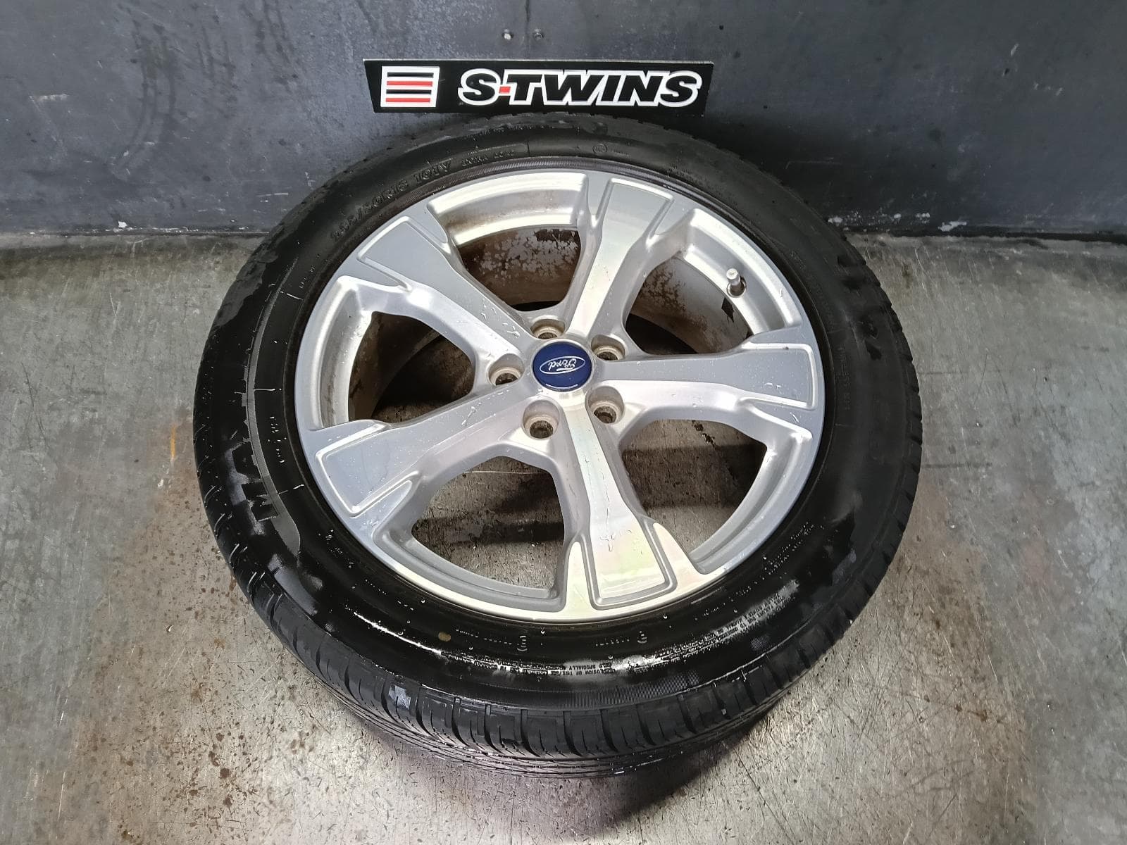 Used auto part listing image: 2017 FORD ESCAPE WHEEL MAG FACTORY, 18X7.5IN, ZG, 09/16-05/20 0000386719