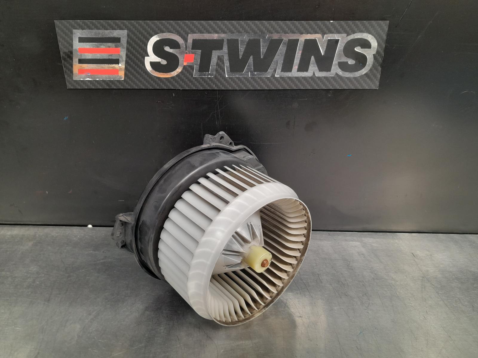 2015 Jeep Cherokee Heater Fan Motor Kl 02/14- 0000182868