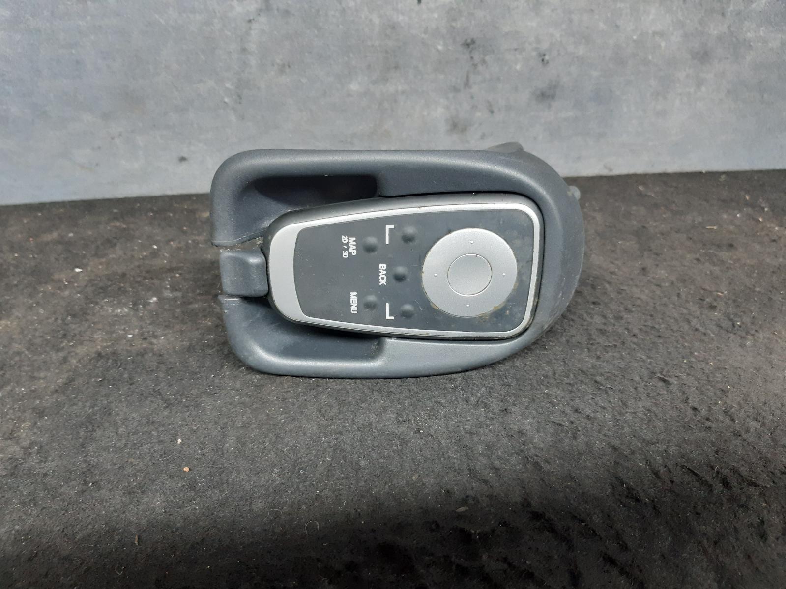 2011 Renault Kangoo Misc Switch Relay X61 10/10-02/22 104039