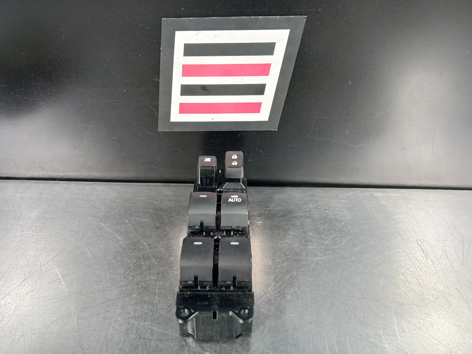 2019 Mitsubishi Pajero Pwr Dr Wind Switch 198974