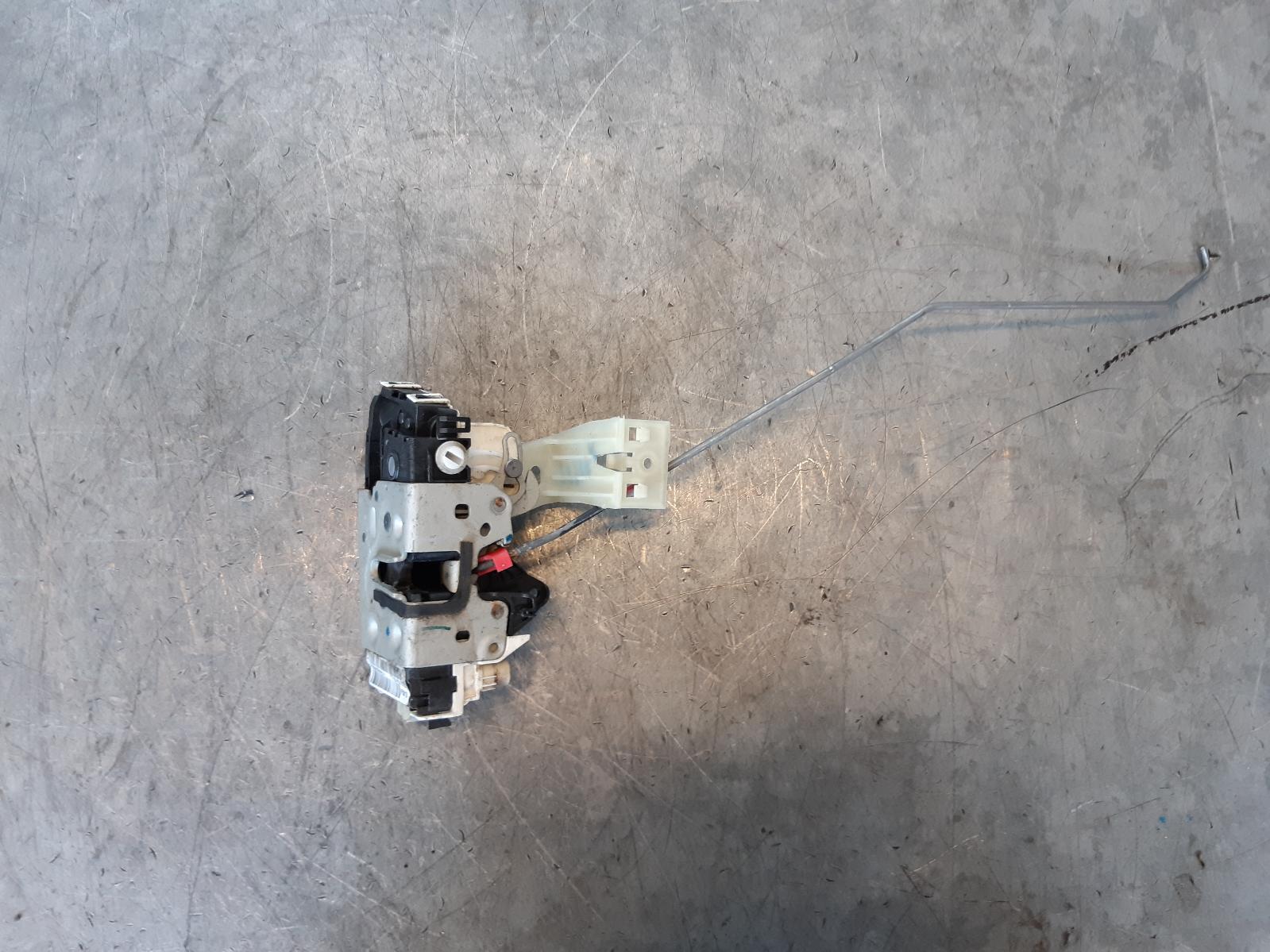 2012 Jeep Compass Door Boot Gate Lock 105096