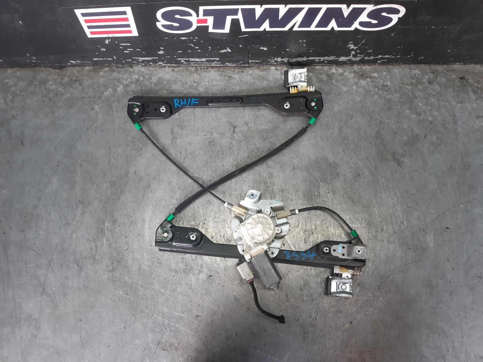 2011 Chrysler 300C Right Front Window Reg Motor 0000126636