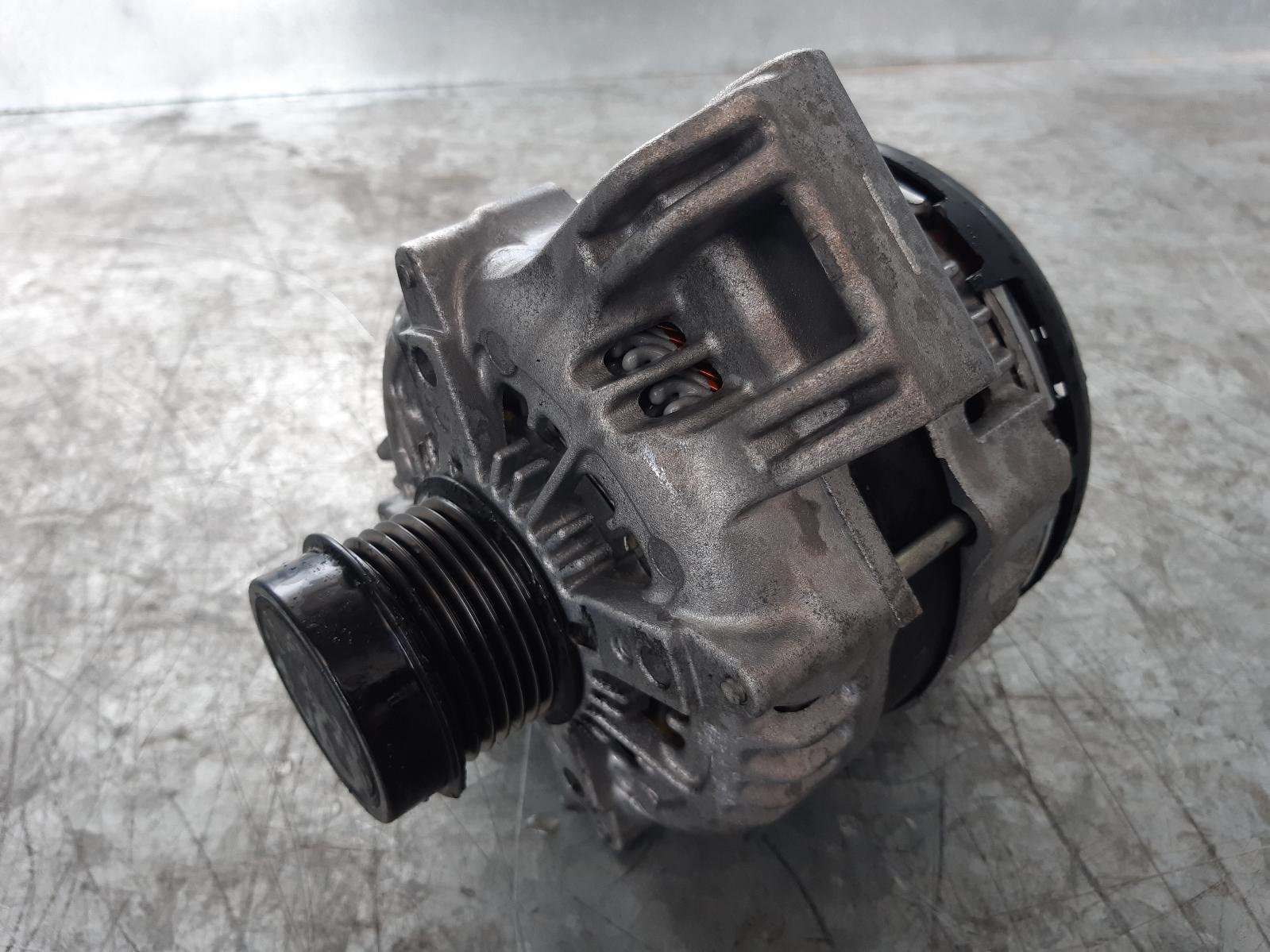 2013 Chrysler 300C Alternator 0000082925