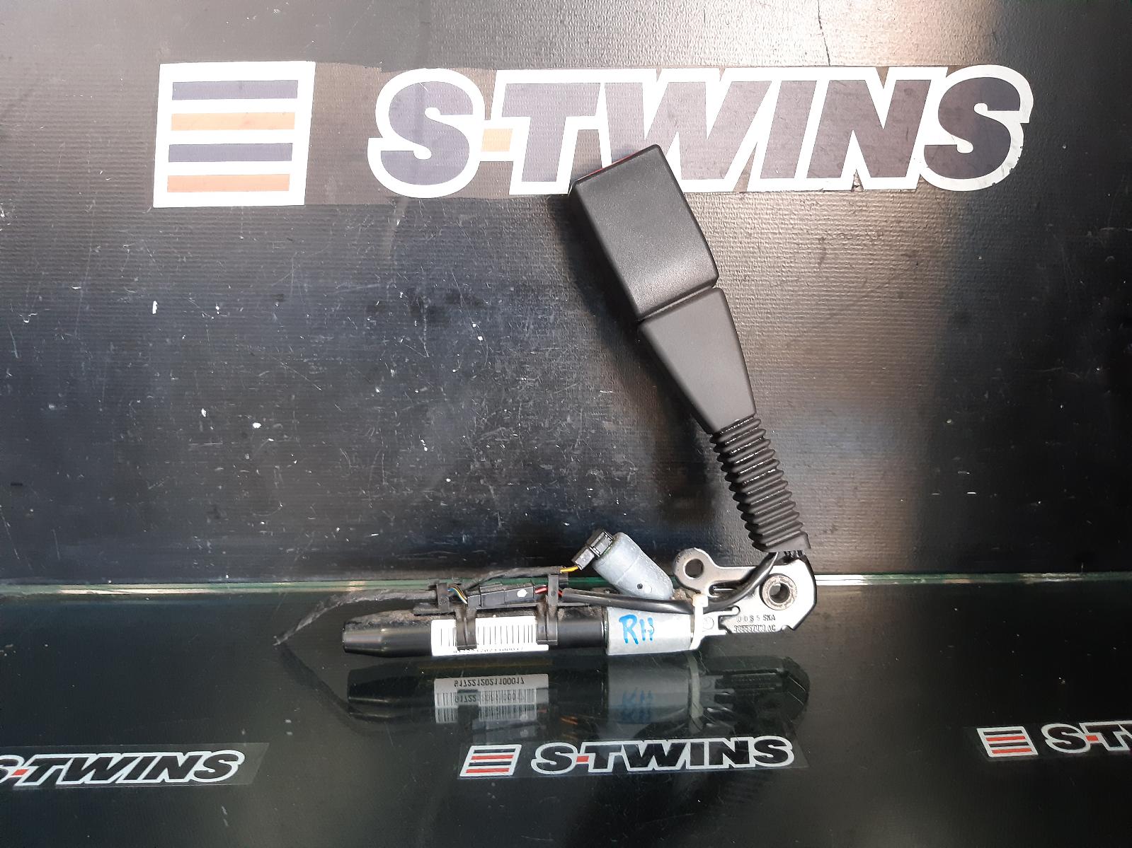 2010 Bmw X5 Seat Belt Stalk 0000178543