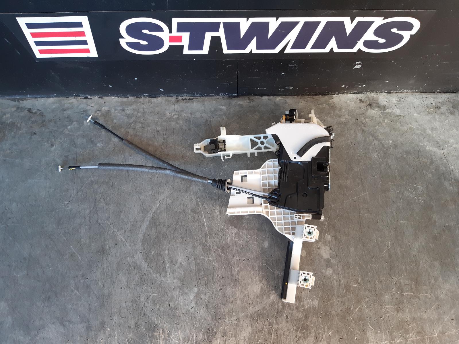 2018 Hyundai Santa Fe Door Boot Gate Lock 0000116213