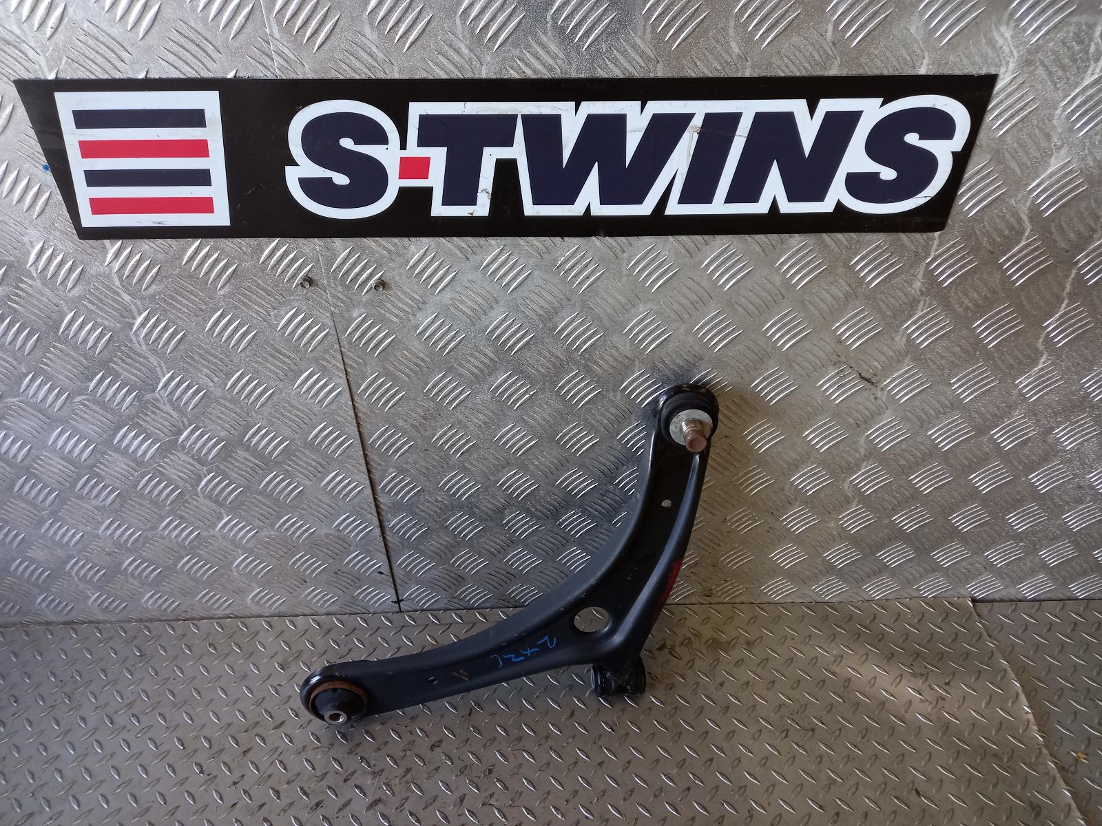 2015 Jeep Compass Left Front Lower Control Arm 0000135914