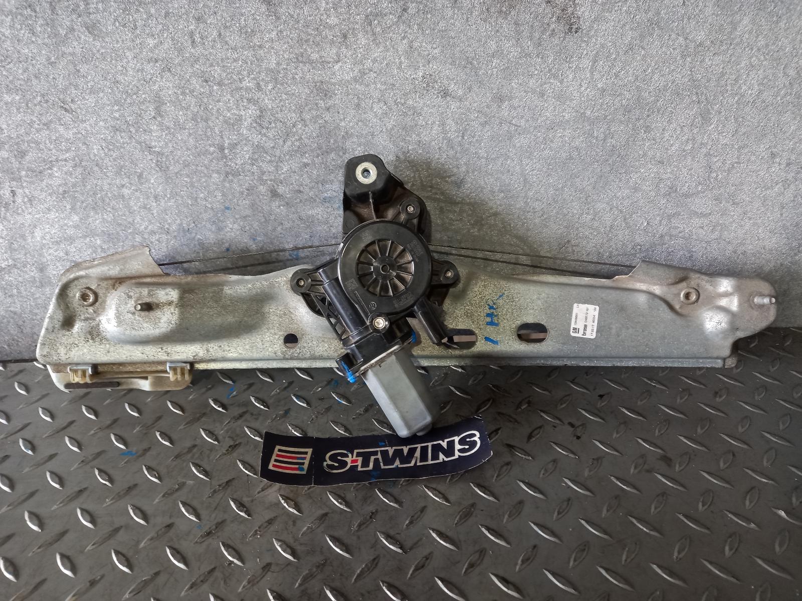 2017 Holden Astra Left Rear Wnd Reg Motor 0000134741
