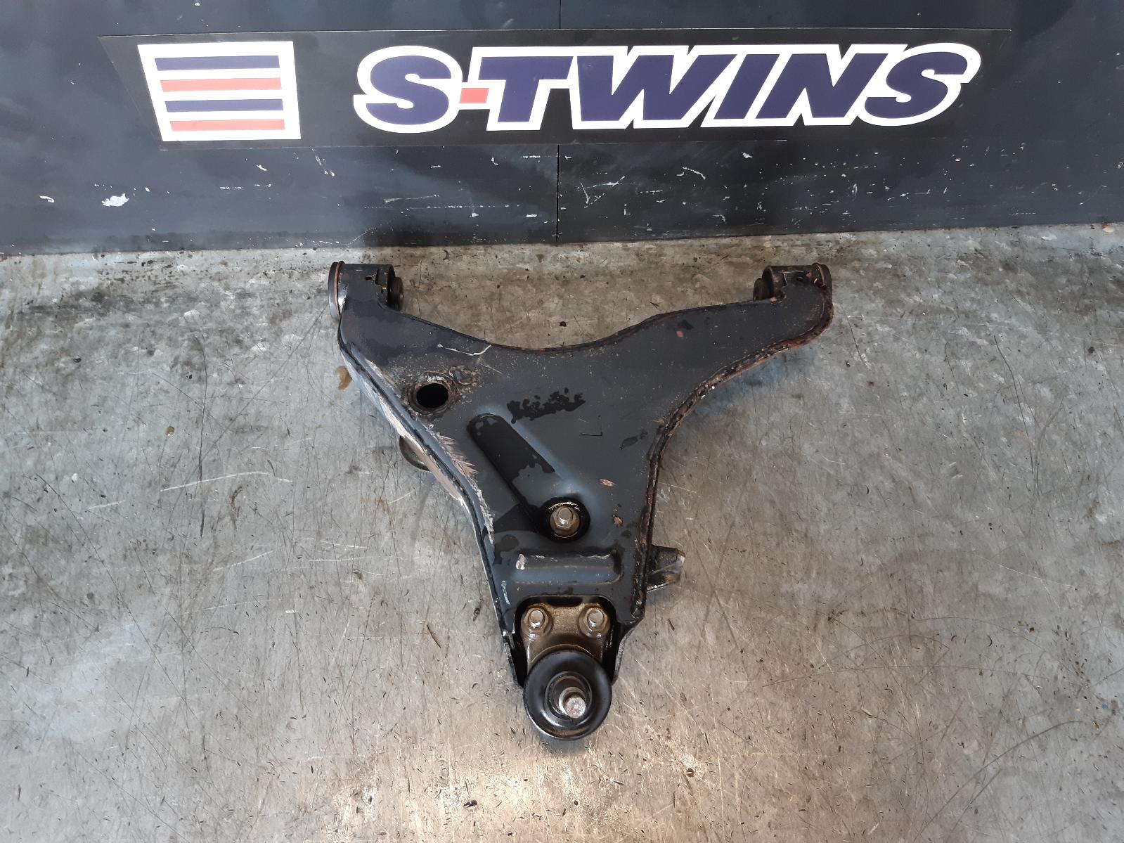 2007 Mitsubishi Triton Left Front Lower Control Arm 0000108207