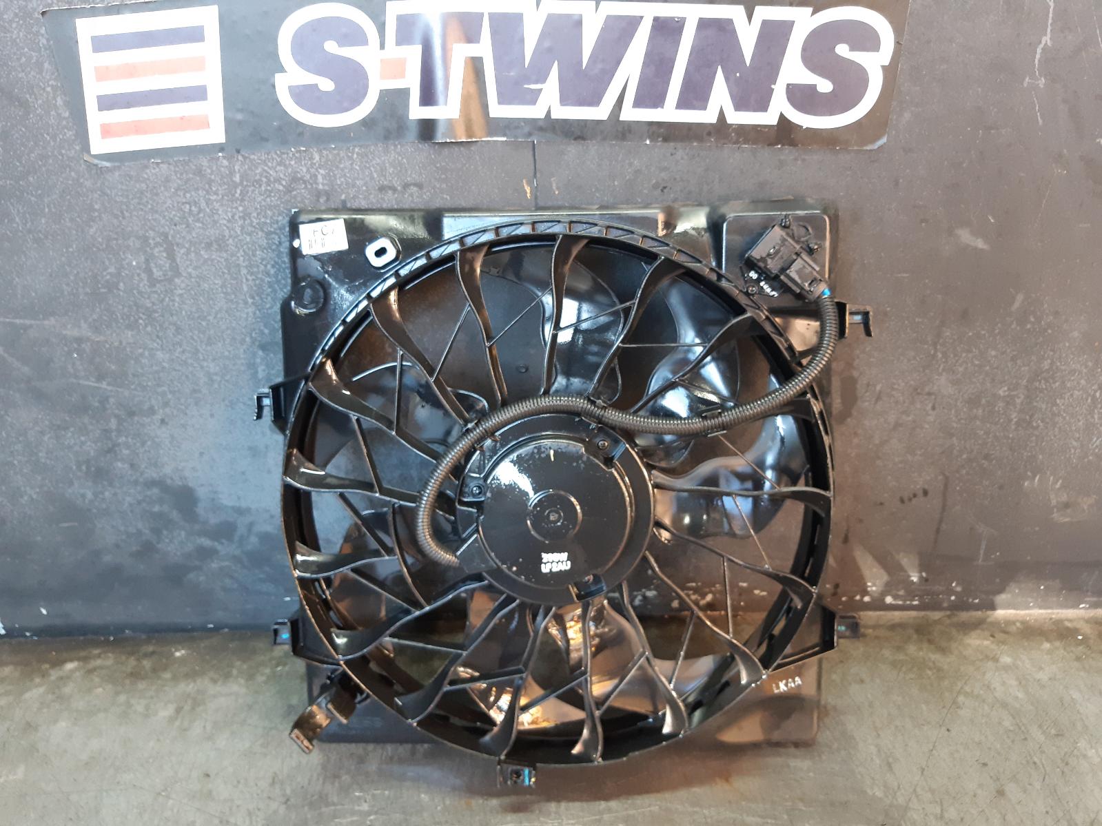 2017 Hyundai Sonata Fan 0000222969