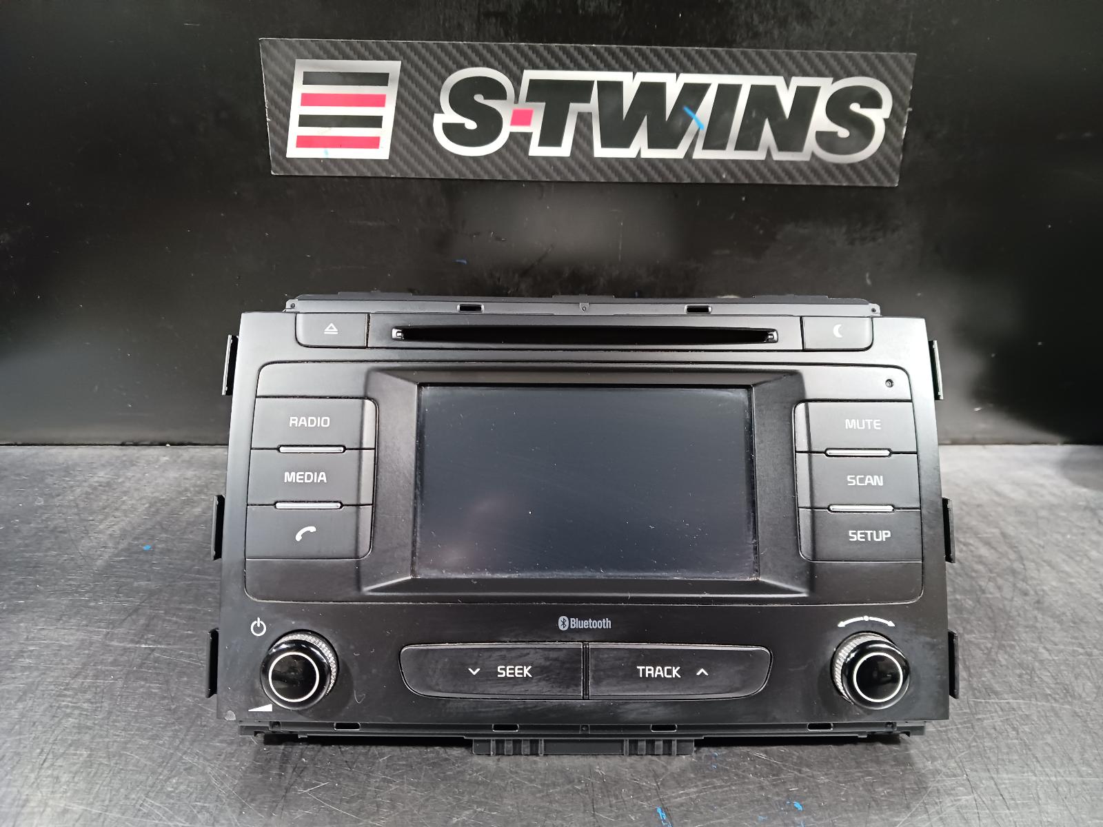 2017 Kia Carnival/Grand Carnival Radio Cd Dvd Sat Tv 0000230531