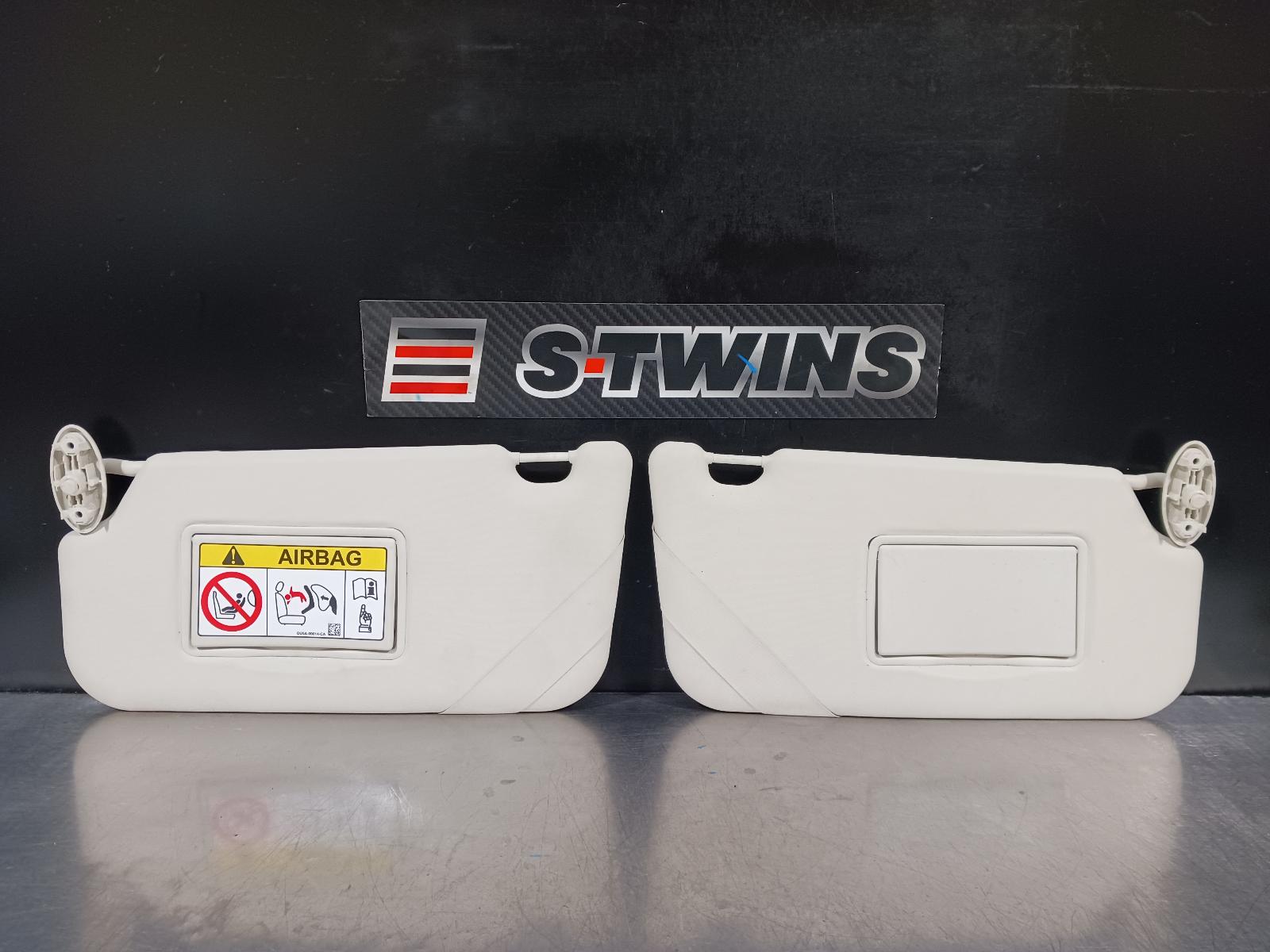 2016 Ford Focus Sunvisor 0000232540