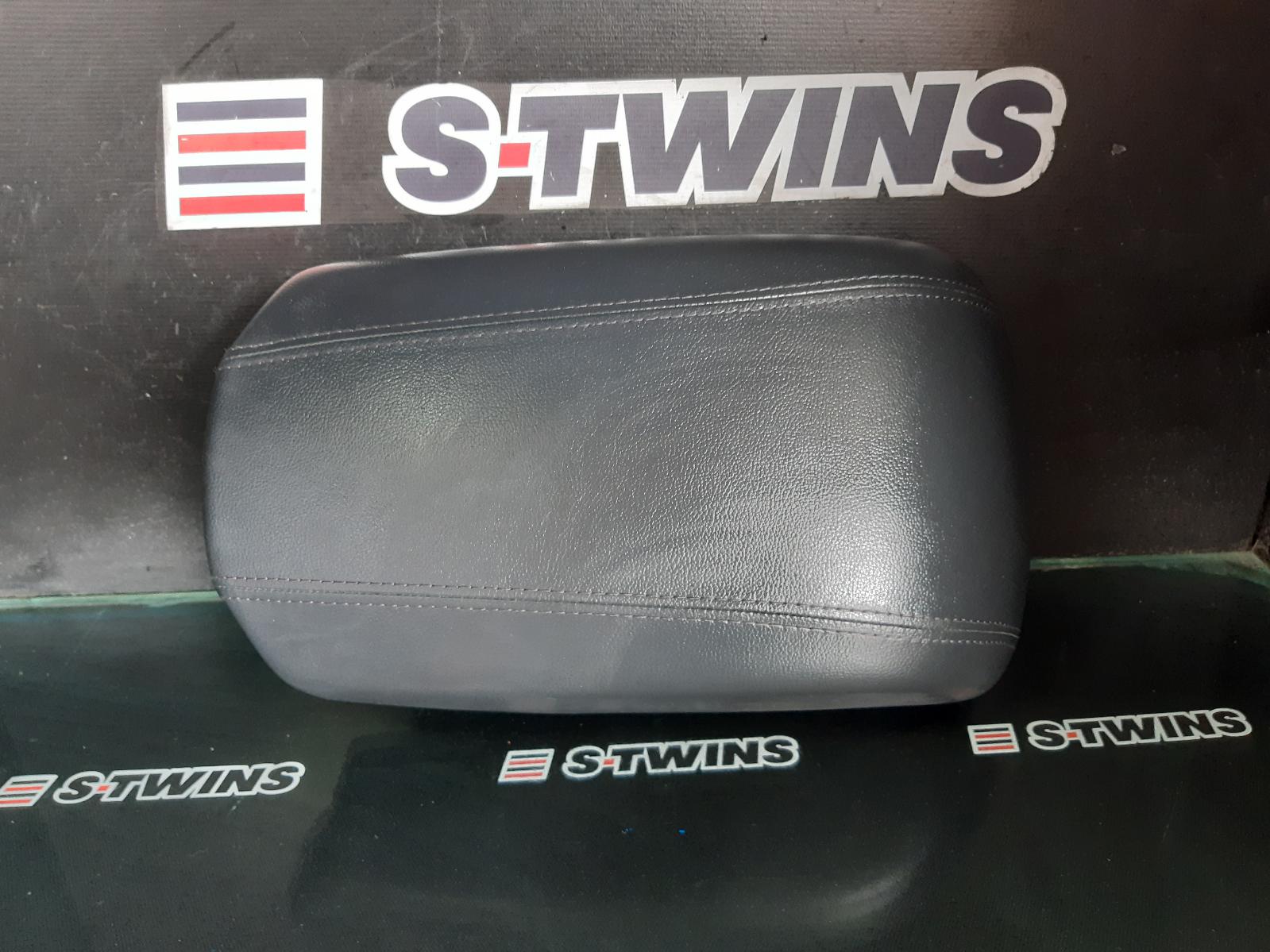 2013 Hyundai Santa Fe Console 0000234752