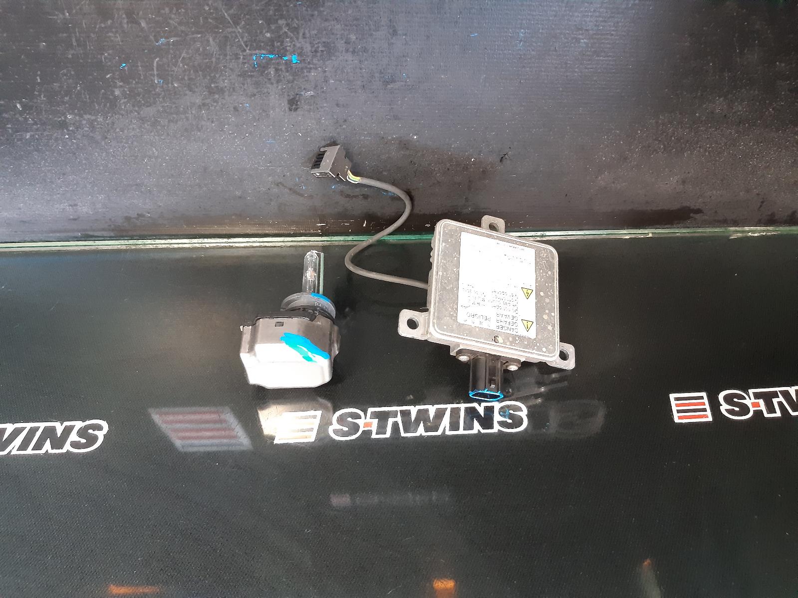 2013 Mitsubishi Outlander Headlamp Ballast 0000236750