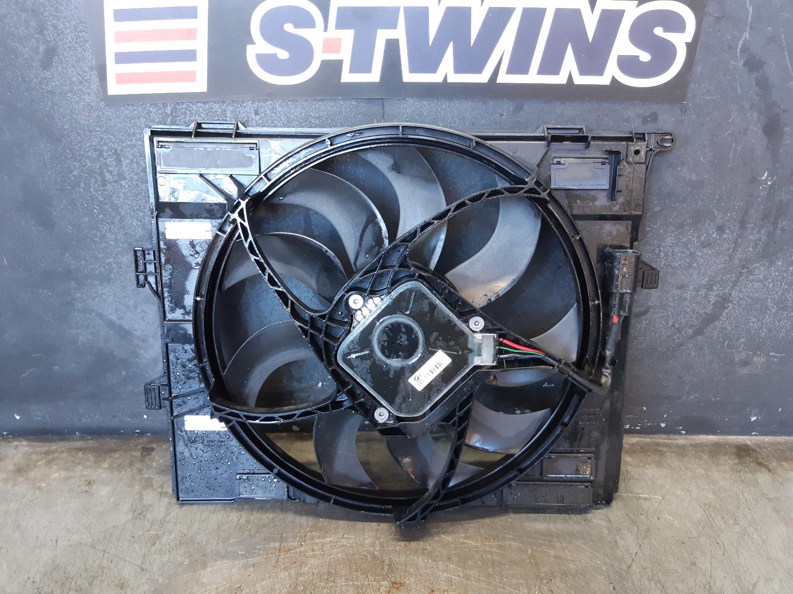 2015 Bmw 3 Series Fan 0000240126