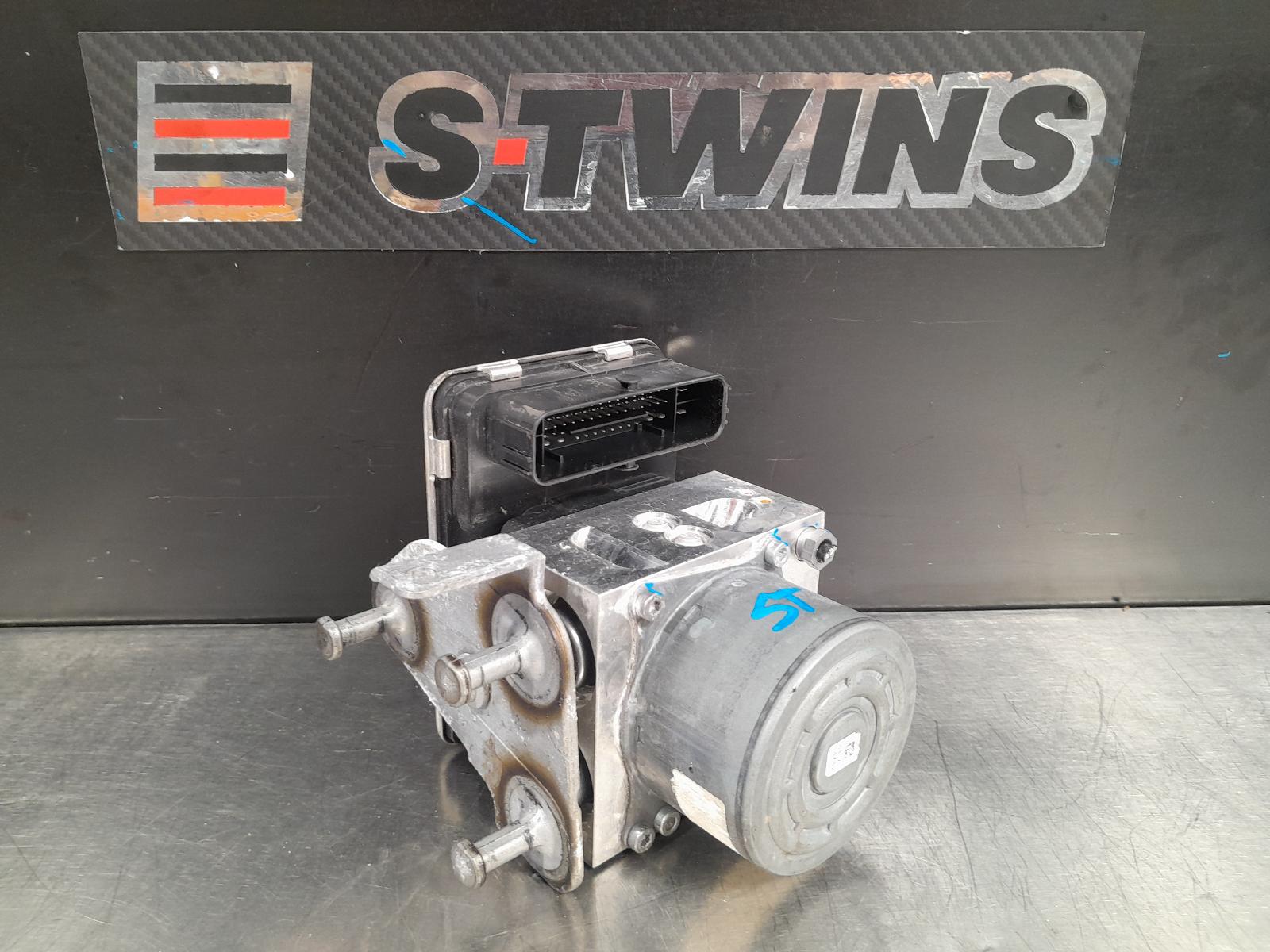 2014 Mercedes C Class Abs Pump Modulator W205 08/14-07/23 0000192687