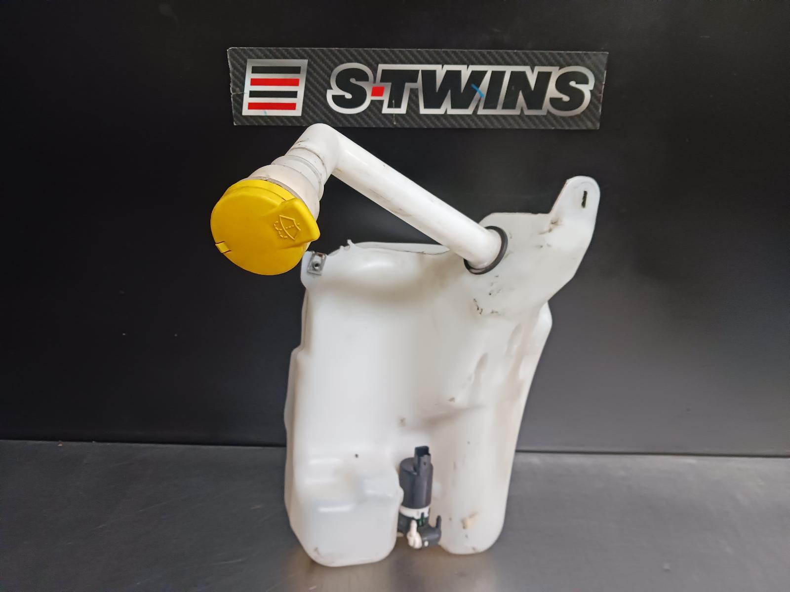 2013 Renault Megane Washer Bottle X32/X95 W/ H/Lamp Washer Type 09/10-05/16 0000248847