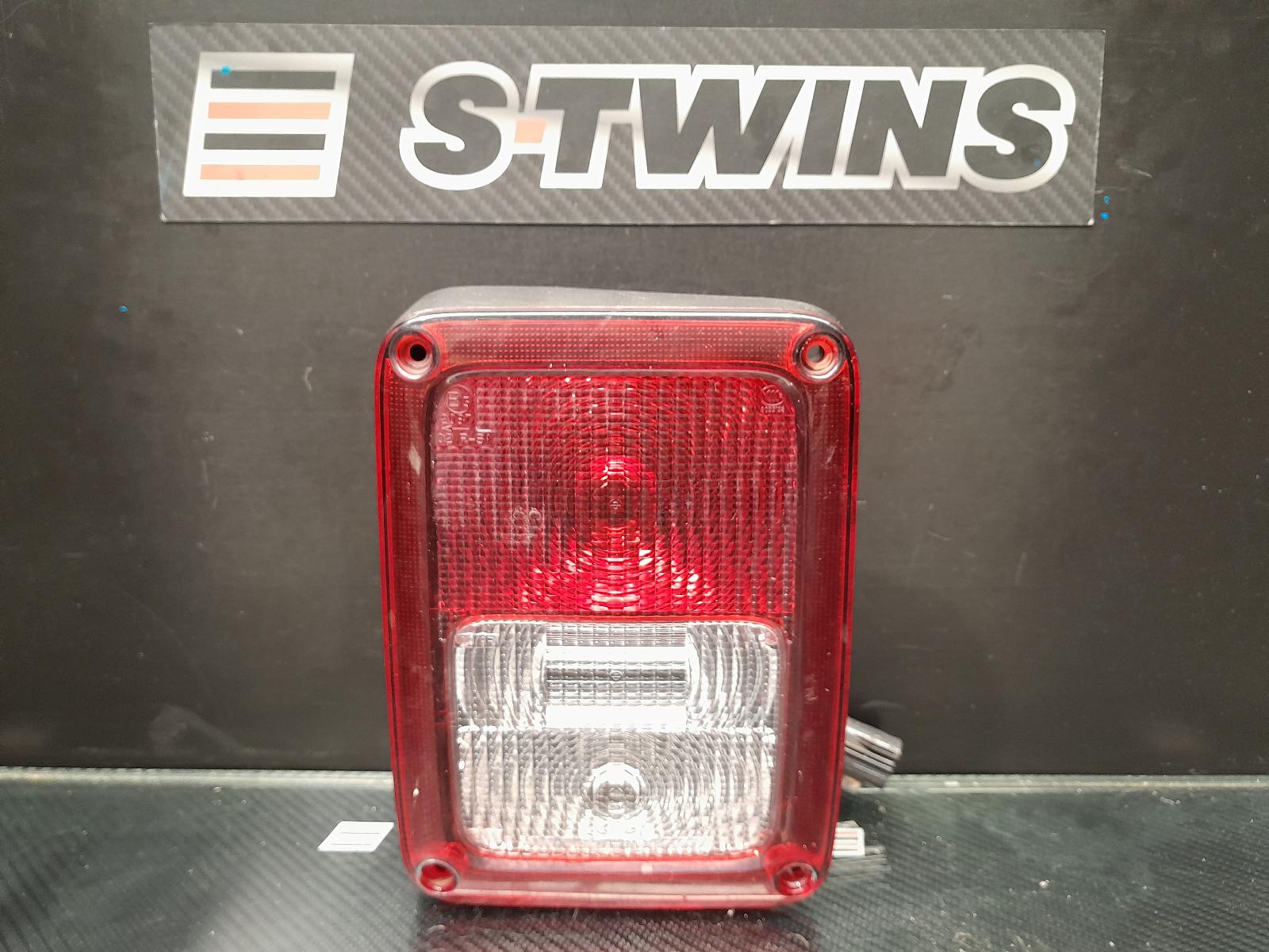 2012 Jeep Wrangler Left Taillight Jk In Body 03/07-07/18 0000194625