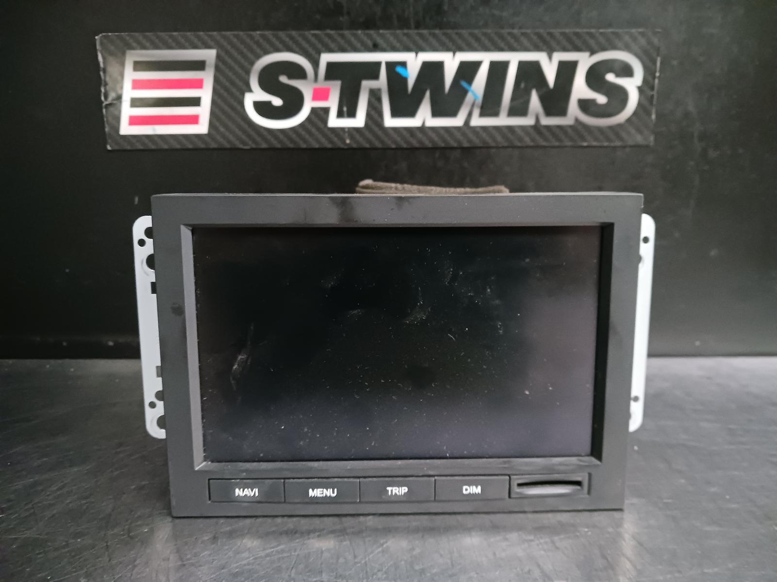 2014 Holden Captiva Radio Cd Dvd Sat Tv Display Unit Only Sat Nav Type 3 Plug On Back Type Cg 01/11-09/15 0000249939