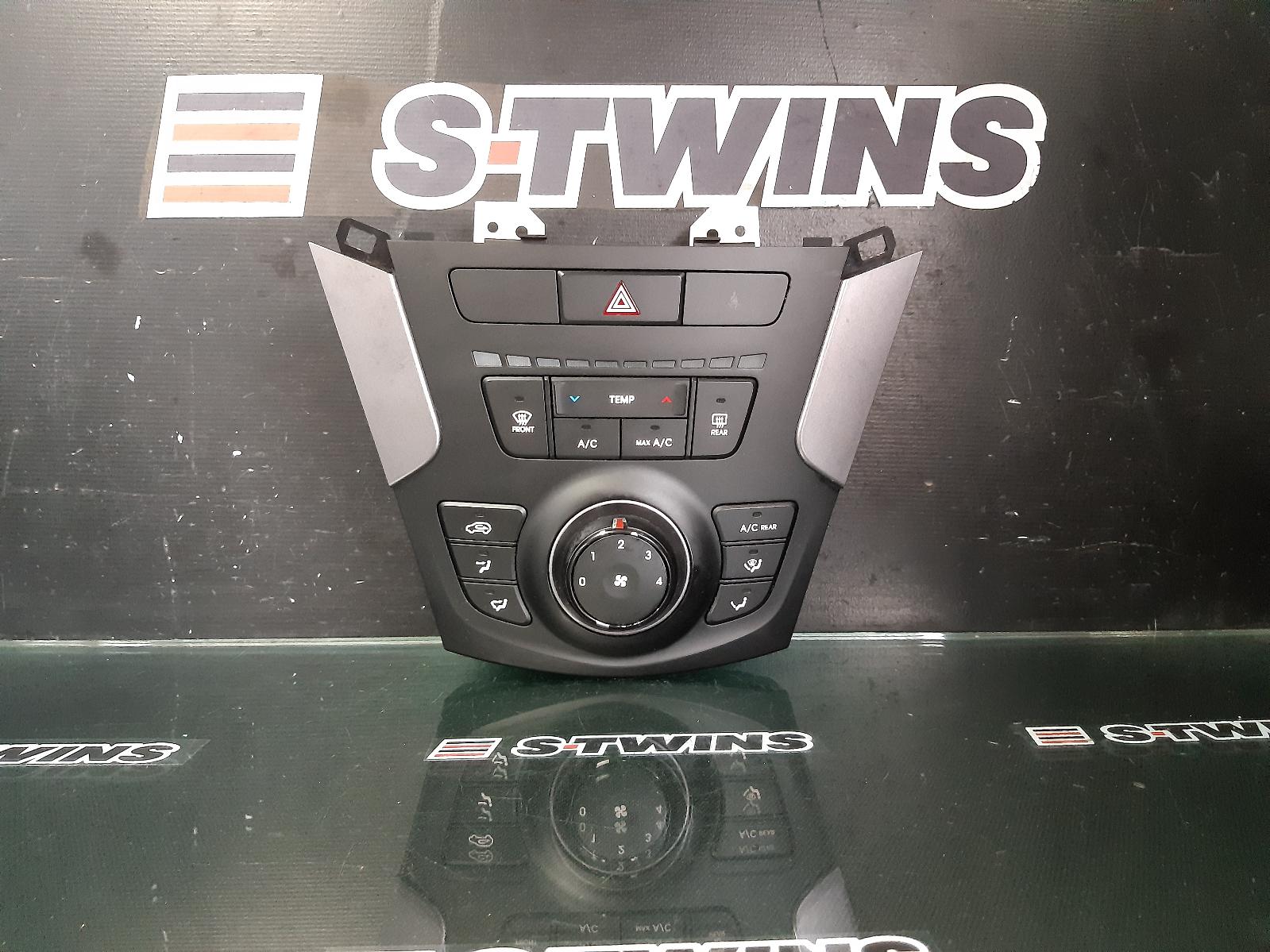 2013 Hyundai Santa Fe Heater Ac Controls Dm Standard Type 06/12-02/18 0000203166
